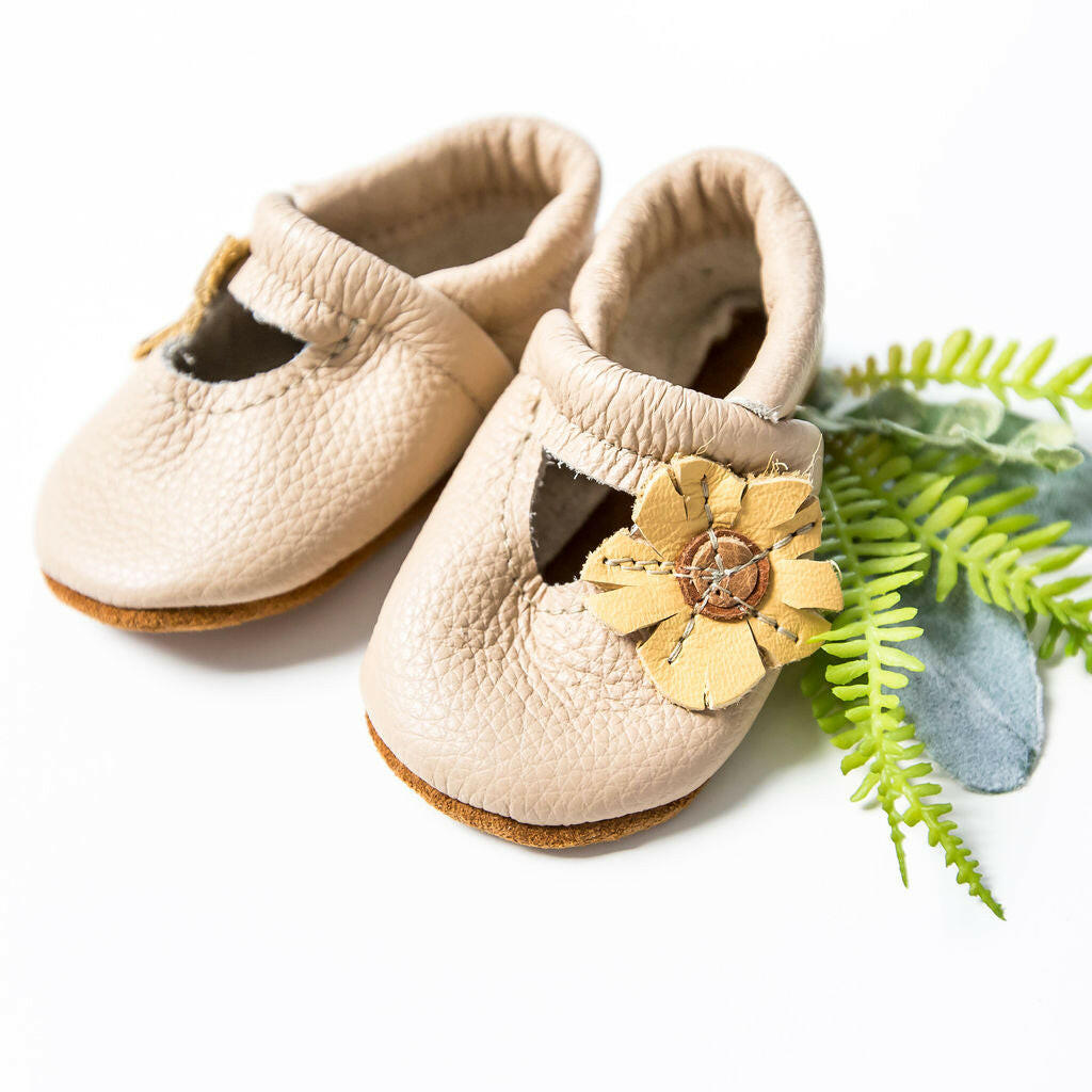 Daffodil Daisy Mary Janes Shoes Baby and Toddler Baby Shoes Starry Knight Design