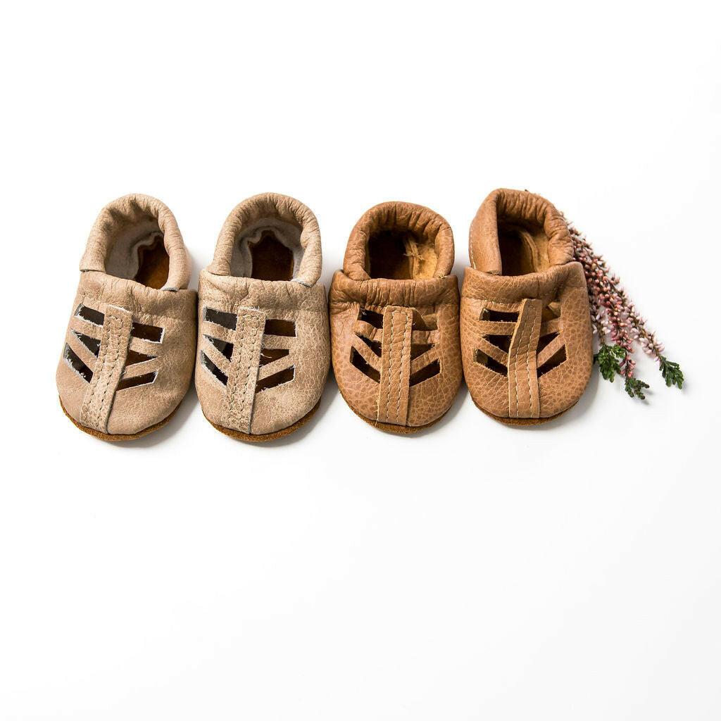 Latte & Sahara SEQUOIA Shoes Baby and Toddler Baby Shoes Starry Knight Design Latte -lighter(left) 00 ( tiny) 3.65"