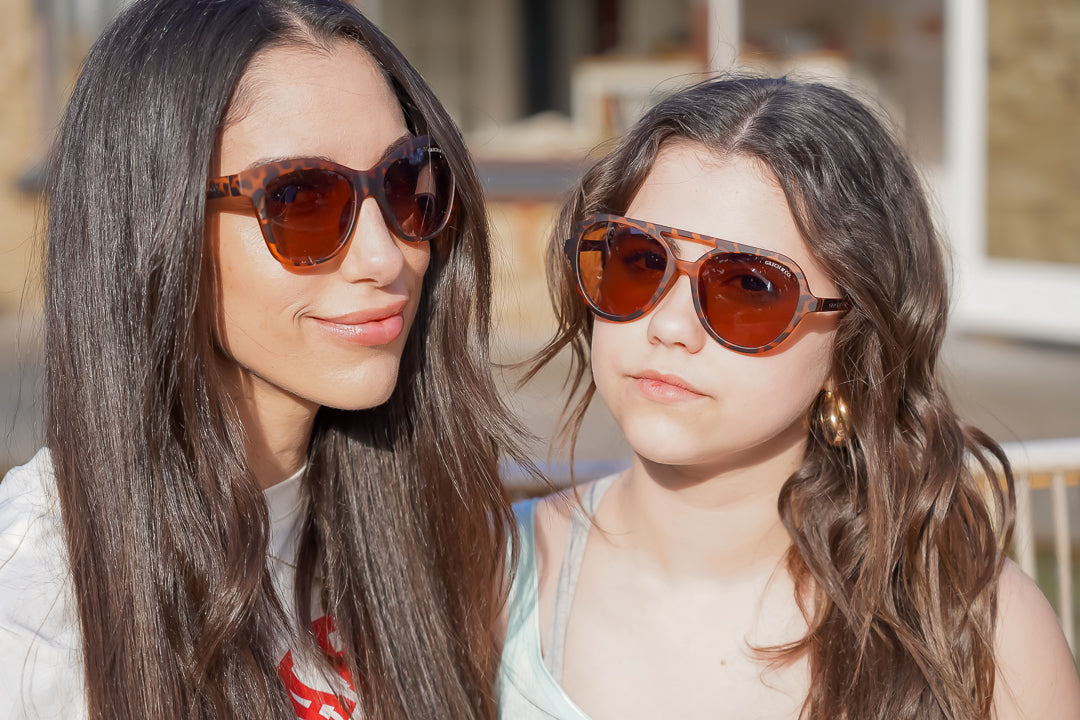 Iconic Wayfarer Ombre | Polarized Sunglasses | Adult | 15+ Y | Desert Teal Ombre