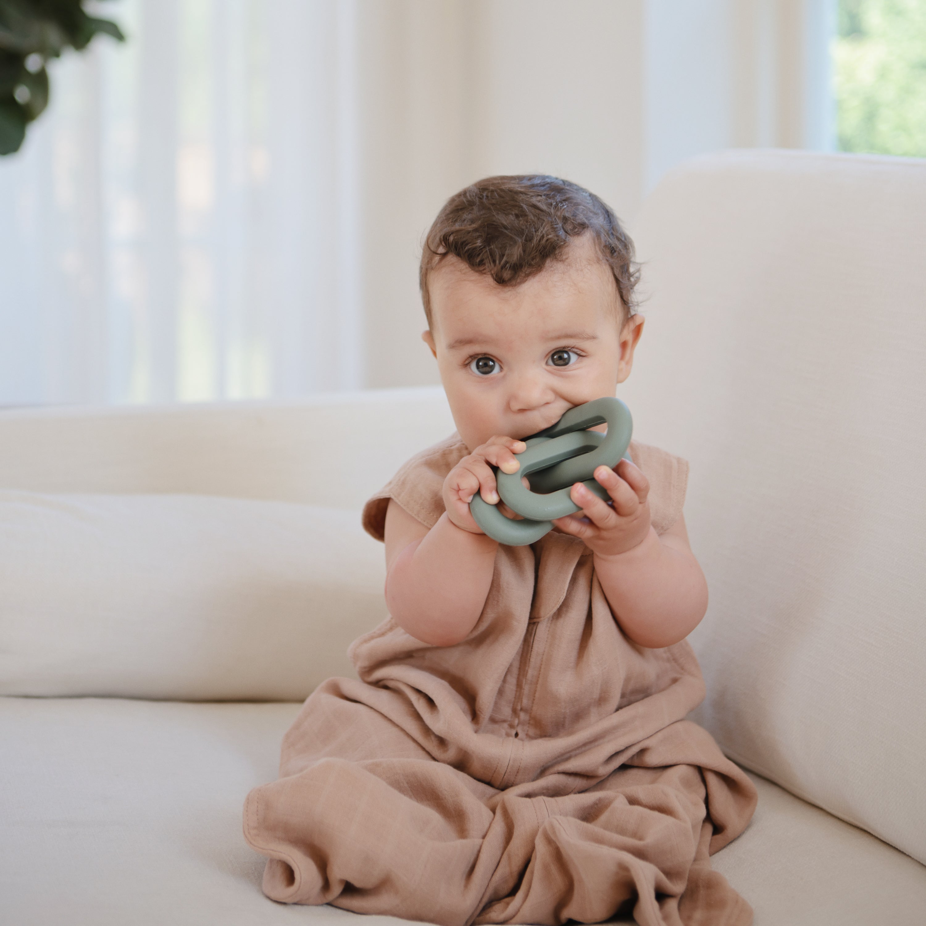 Links Teether teether Mushie