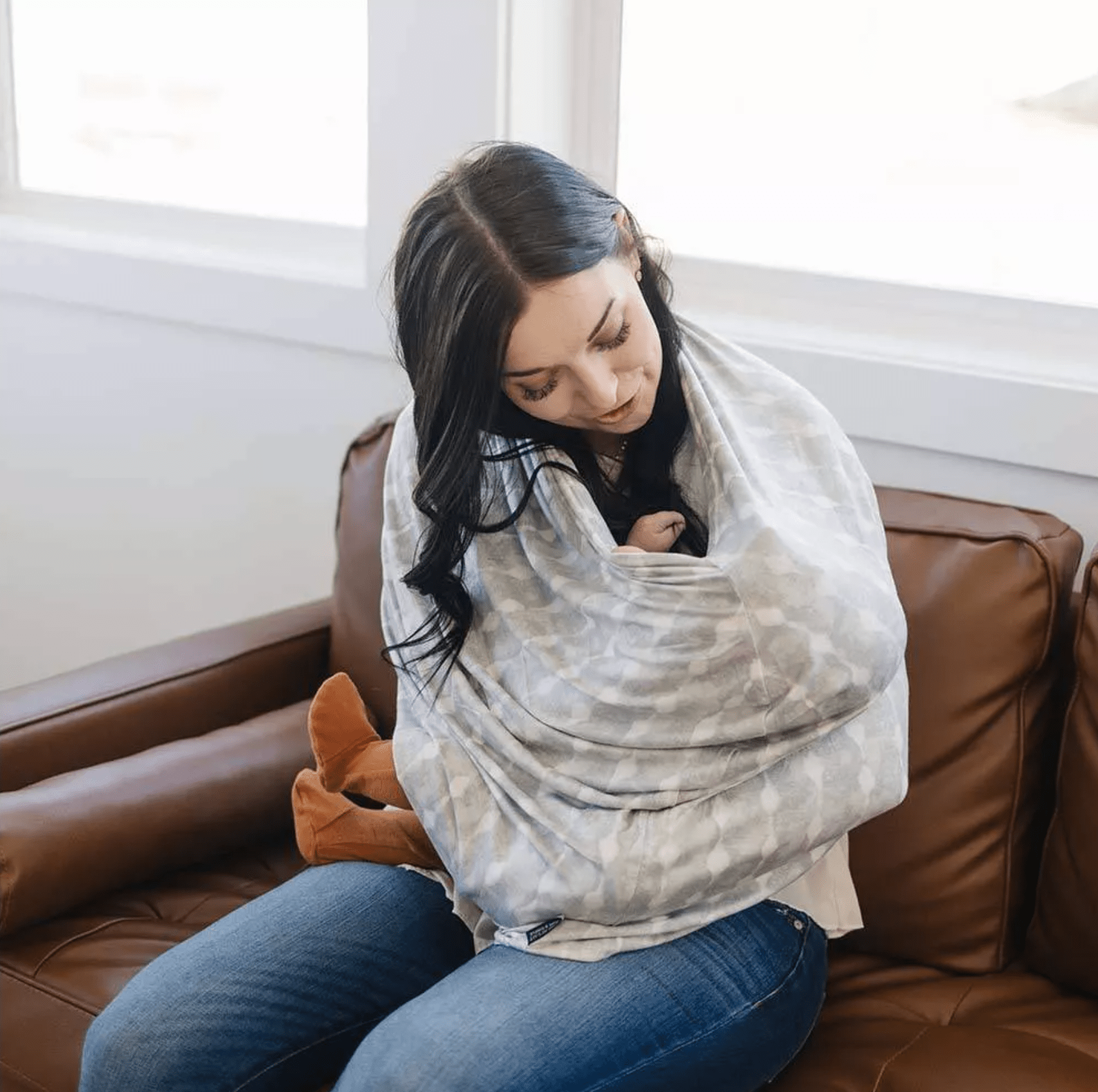 Shibori 5-in-1 Multi-Use Nursing Cover 5 in 1 Bebe au Lait