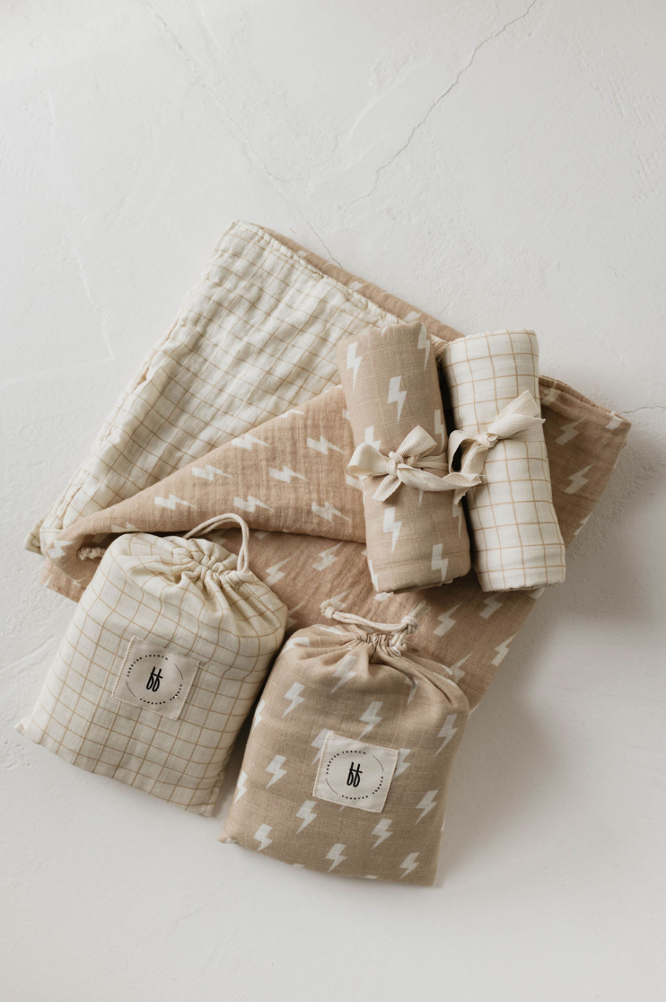 Muslin Quilt | Tan and Cream Lightning Bolt & Golden Grid