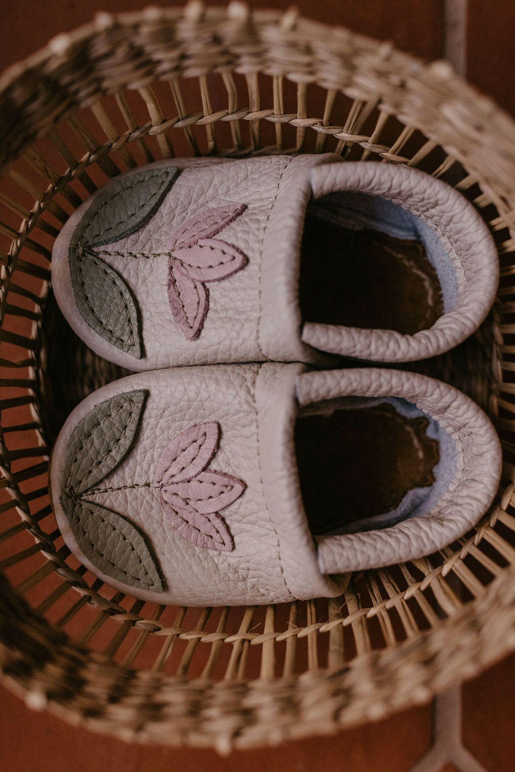 Tulip on Milk Leather Shoes Moccs Baby and Toddler Baby Shoes Starry Knight Design