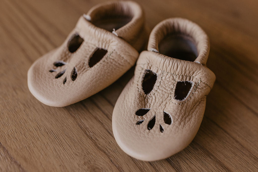 Flax LOTUS T-strap Shoes Baby and Toddler Baby Shoes Starry Knight Design