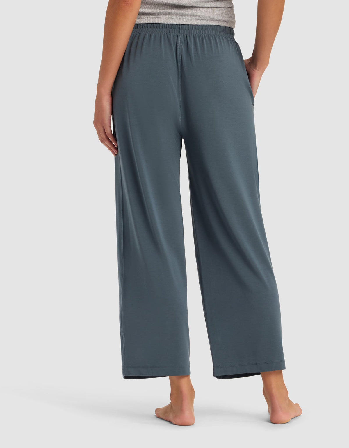 Women's Studio Cropped Wide Leg Pant