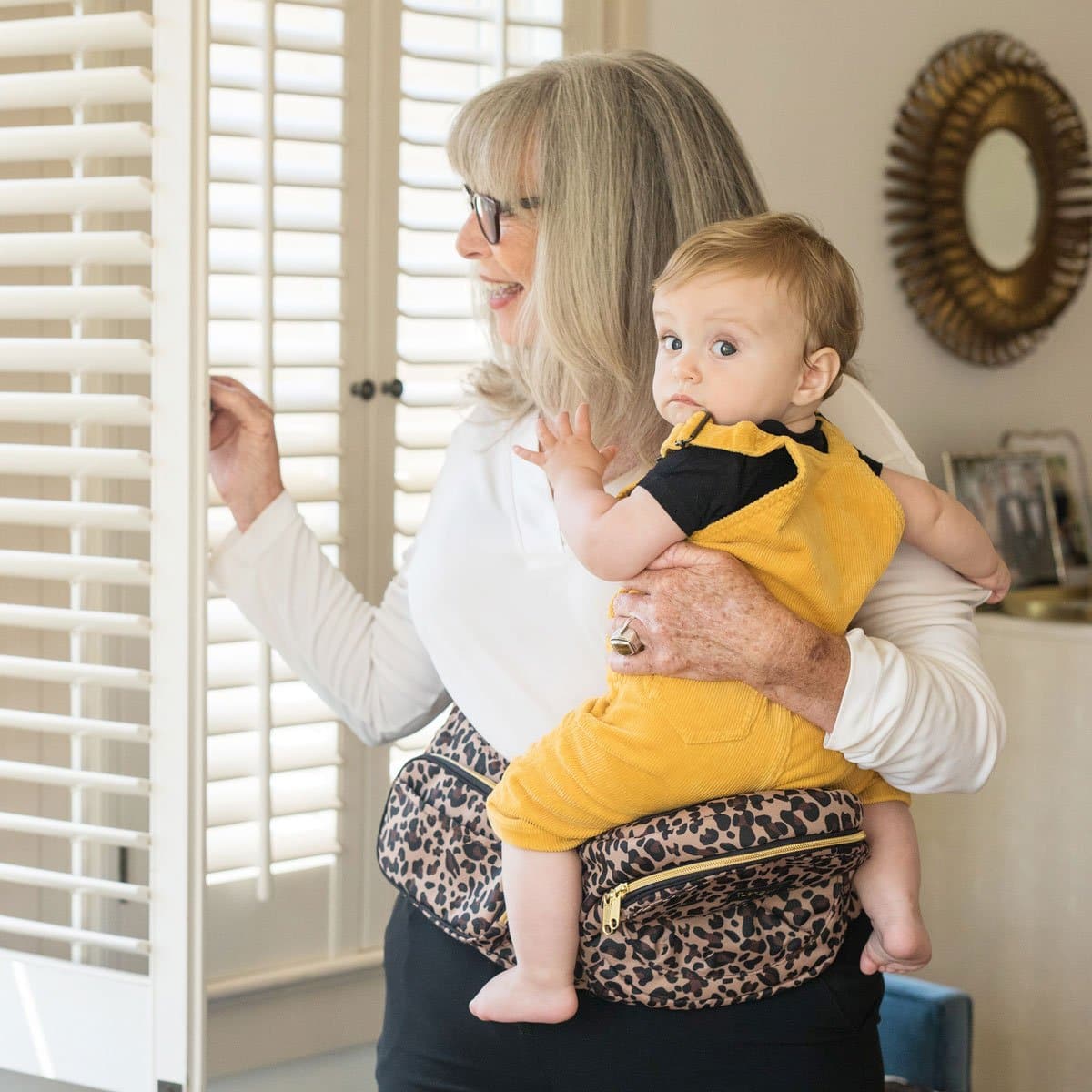Tushbaby Hip Carrier Baby & Toddler Tushbaby