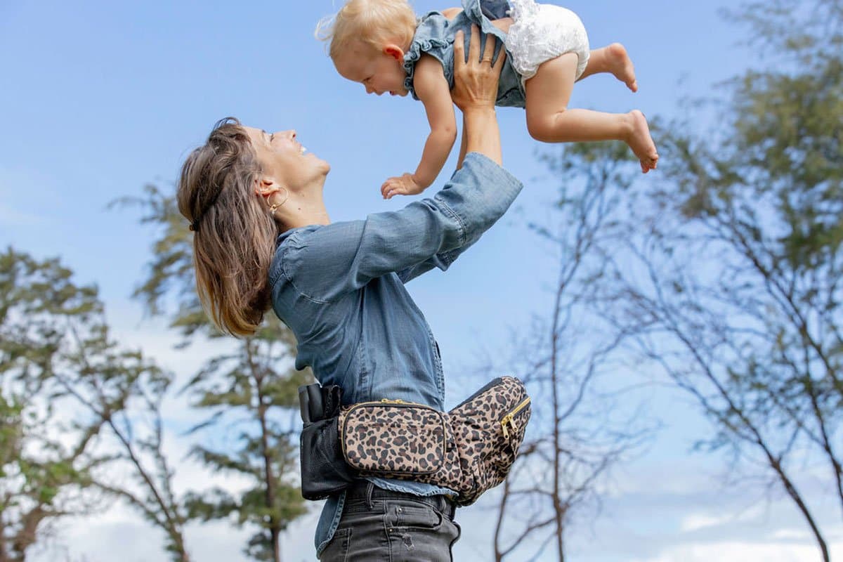 Tushbaby Hip Carrier Baby & Toddler Tushbaby