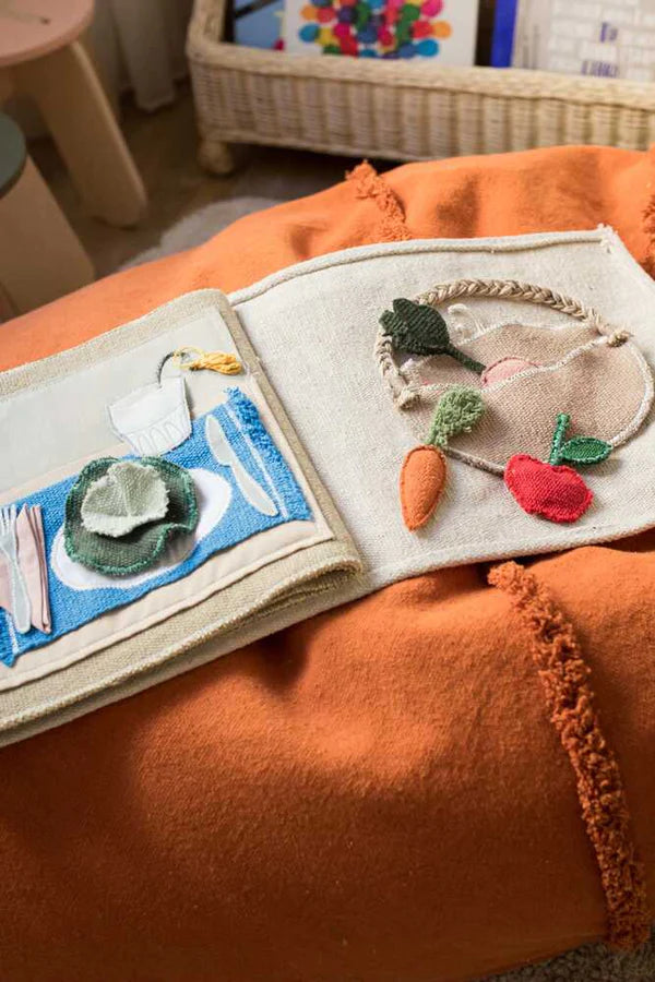 TEXTILE BOOK COOL KIDS EAT HEALTHY Little Wonder & Co