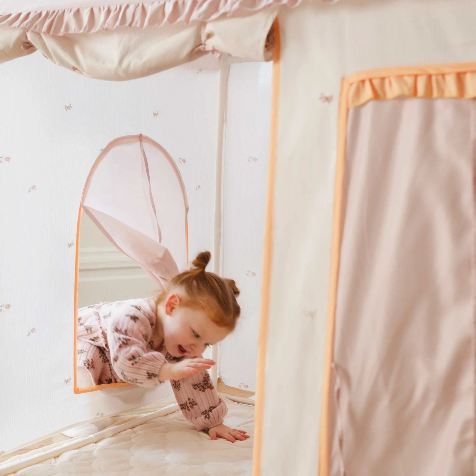 Tiny Land® Sweet Citrus Kid's Play Tent - Creamy white/pink