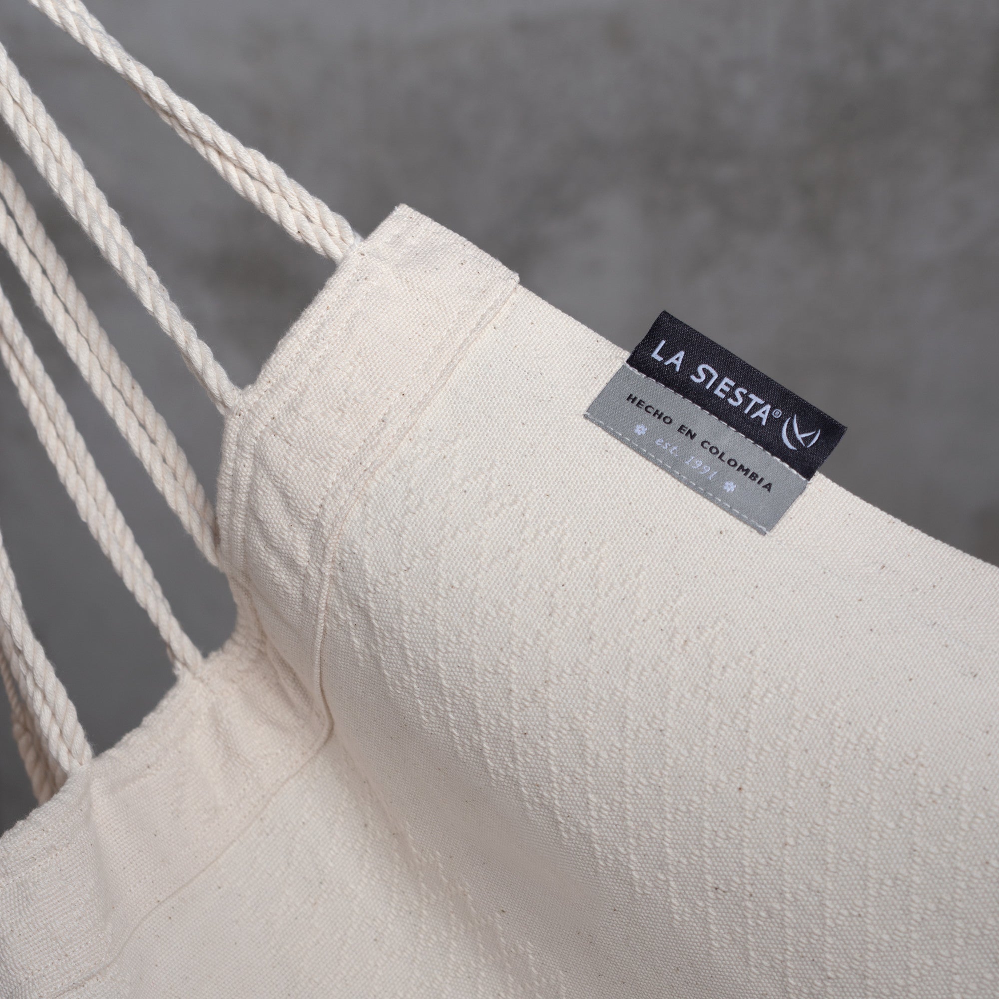 Udine Organic Latte - Organic Cotton Hammock Chair with FSC® certified Eucalyptus Stand