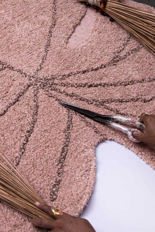 WASHABLE RUG MONSTERA VINTAGE NUDE Little Wonder & Co