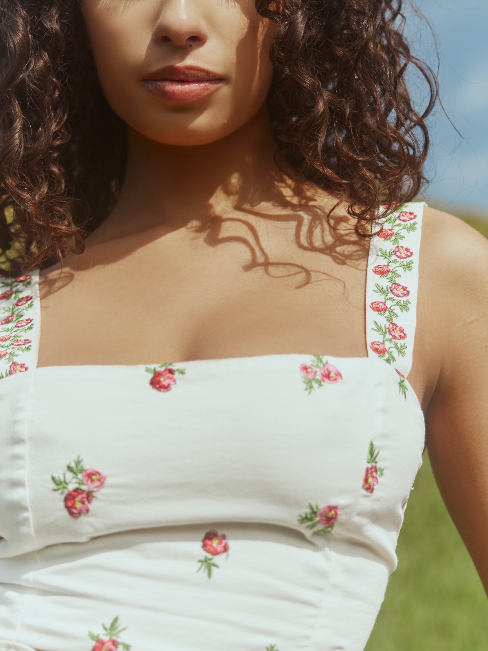 Camila Top - Sugar/Salsa Ditsy Floral Embroidery