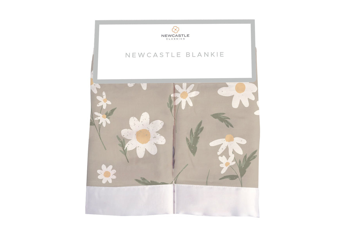 White Daisy Bamboo Newcastle Blankie