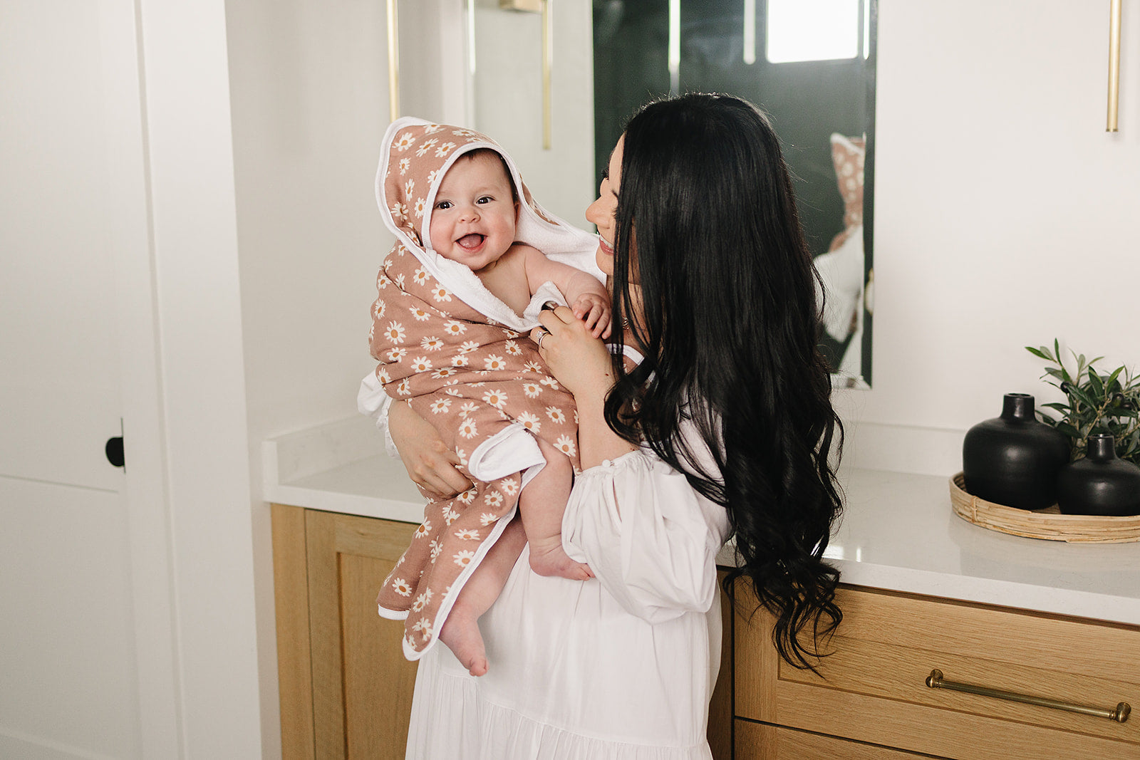 Daisy Dream Muslin Hooded Towel