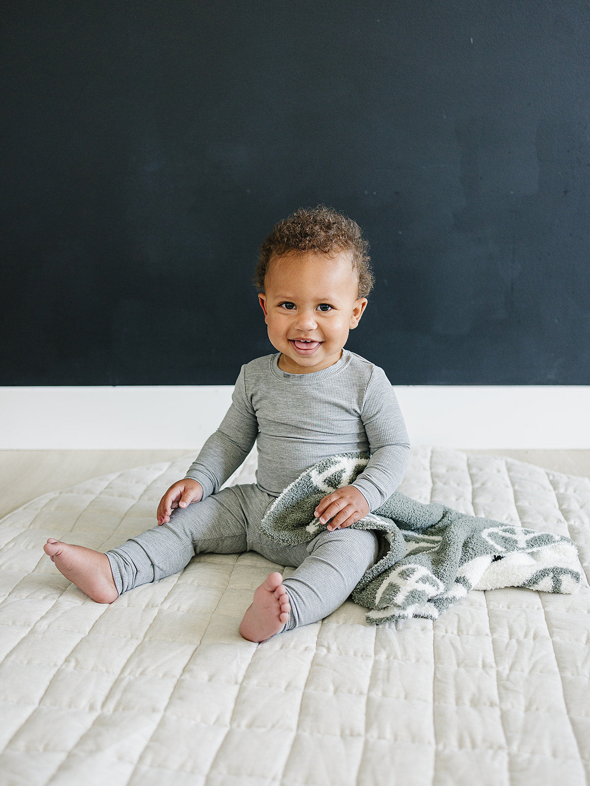 Heather Grey Ribbed Bamboo Cozy Set  Mebie Baby