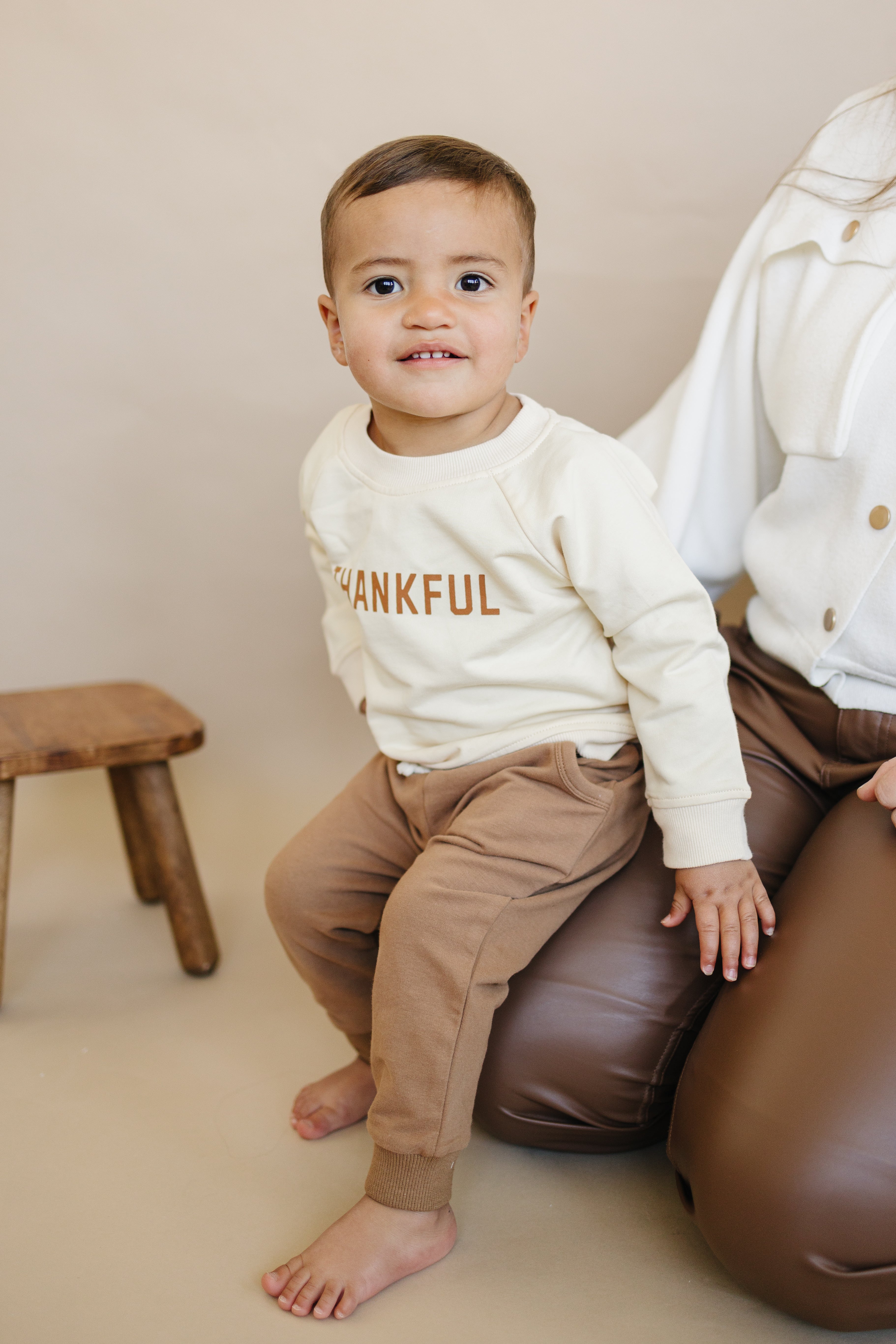 Thankful Organic Cotton Crewneck Sweatshirt - Cream or Brown