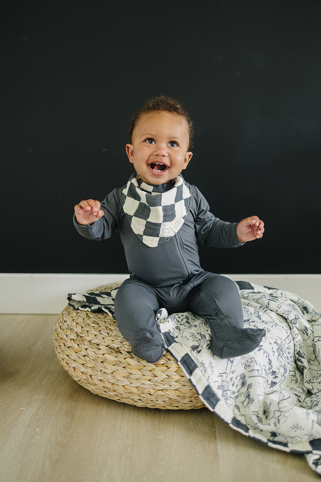 Charcoal Checkered Muslin Bib Mebie Baby