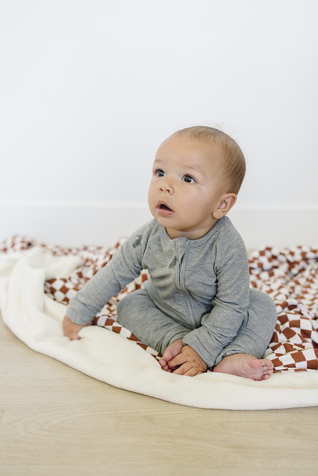 Heather Grey Ribbed Bamboo Zipper  Mebie Baby