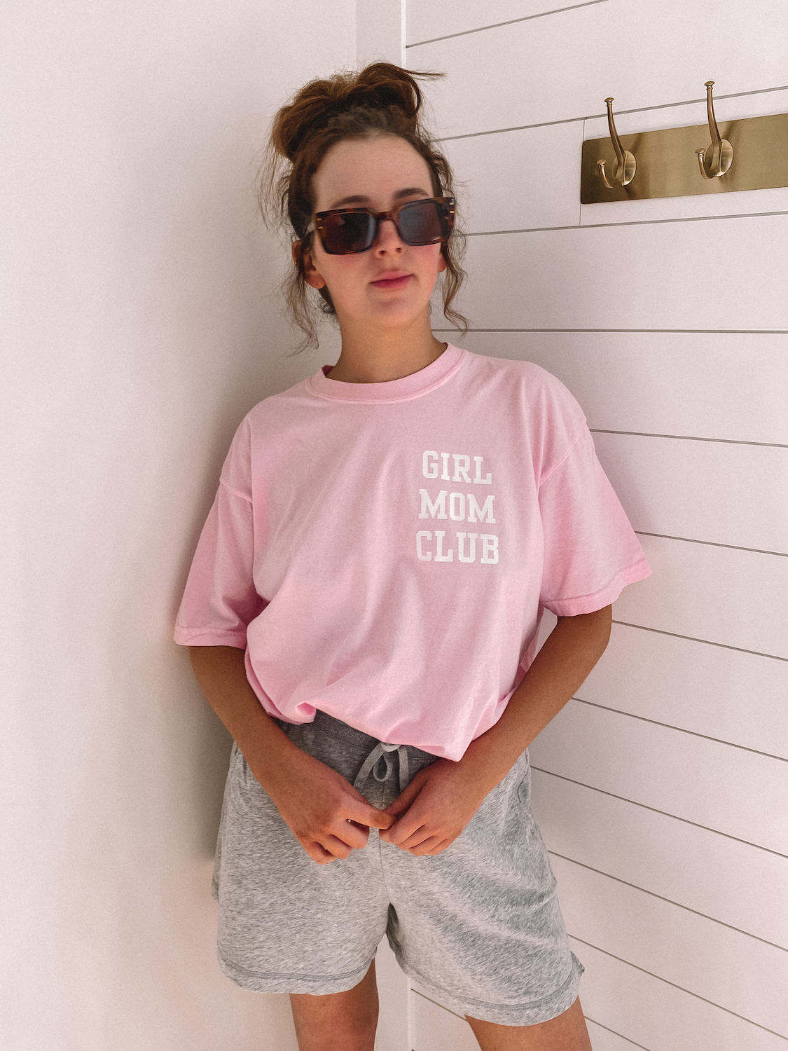 fun mom club tee