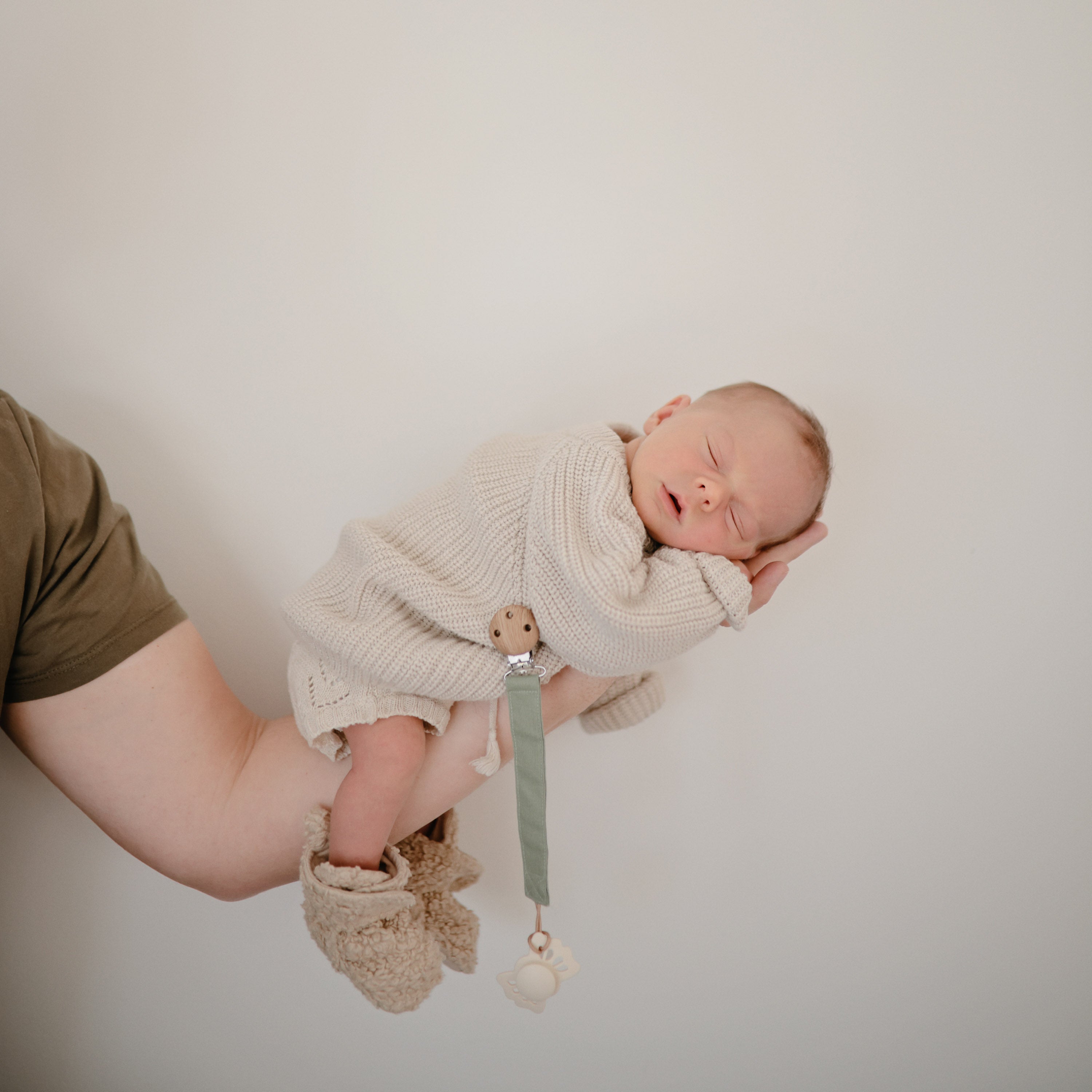 Linen Pacifier Clip 2-Pack Pacifier Clip Mushie