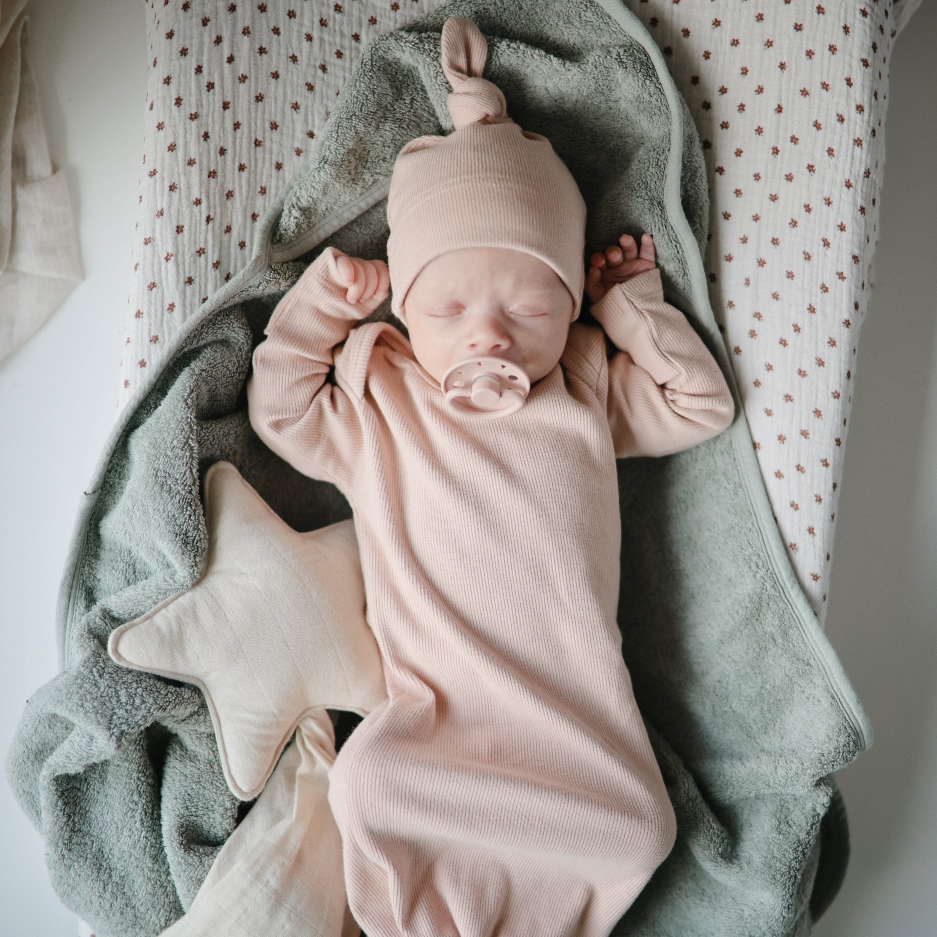 Organic Cotton Baby Hooded Towel Hooded Towel Mushie