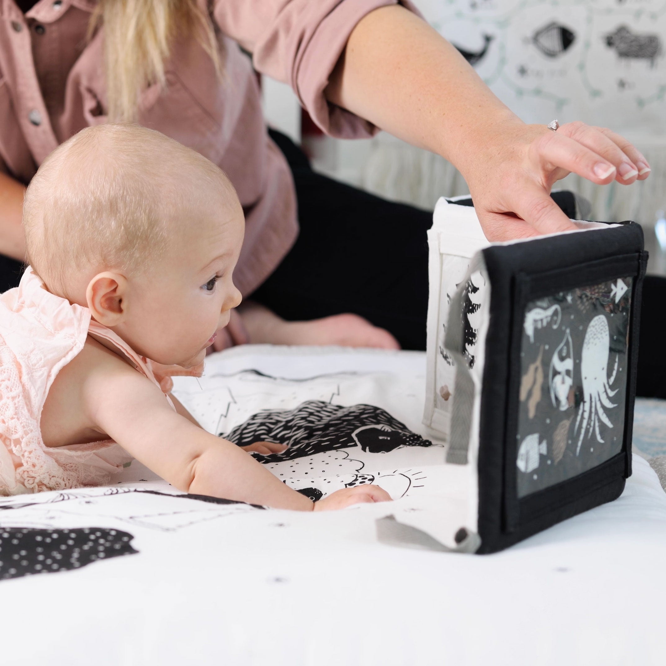 Baby Tummy Time Gallery with Mirror