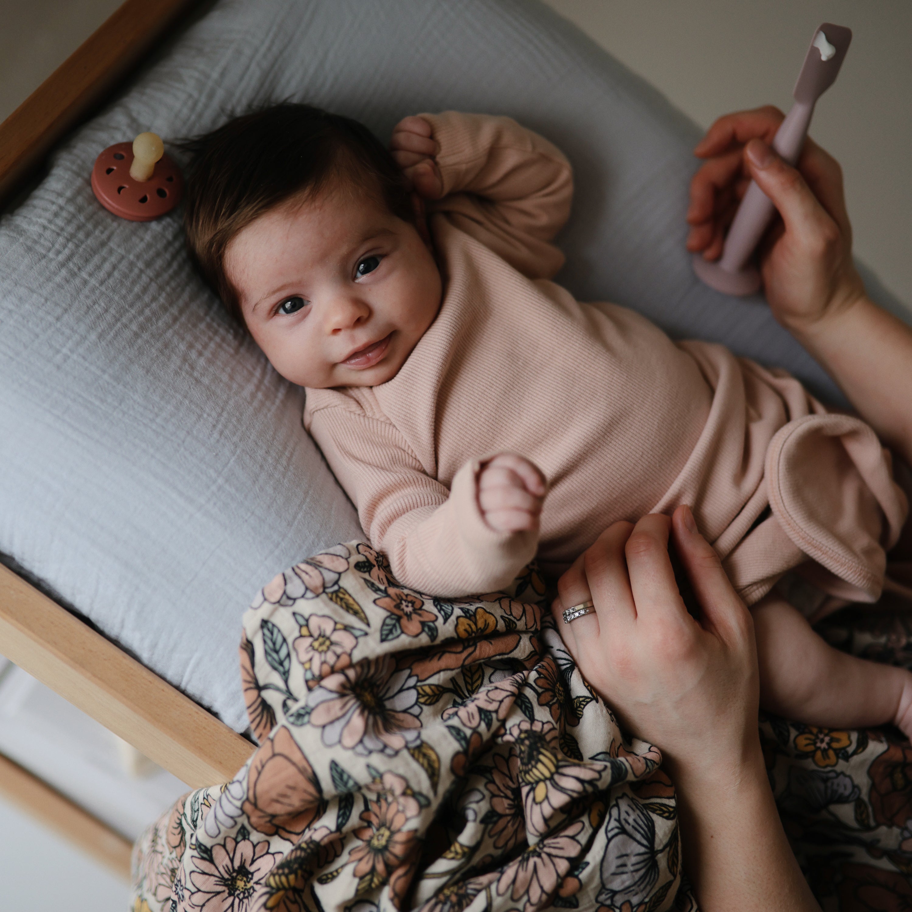 FRIGG Moon Natural Rubber Pacifier 2-Pack FRIGG PACIFIERS Mushie