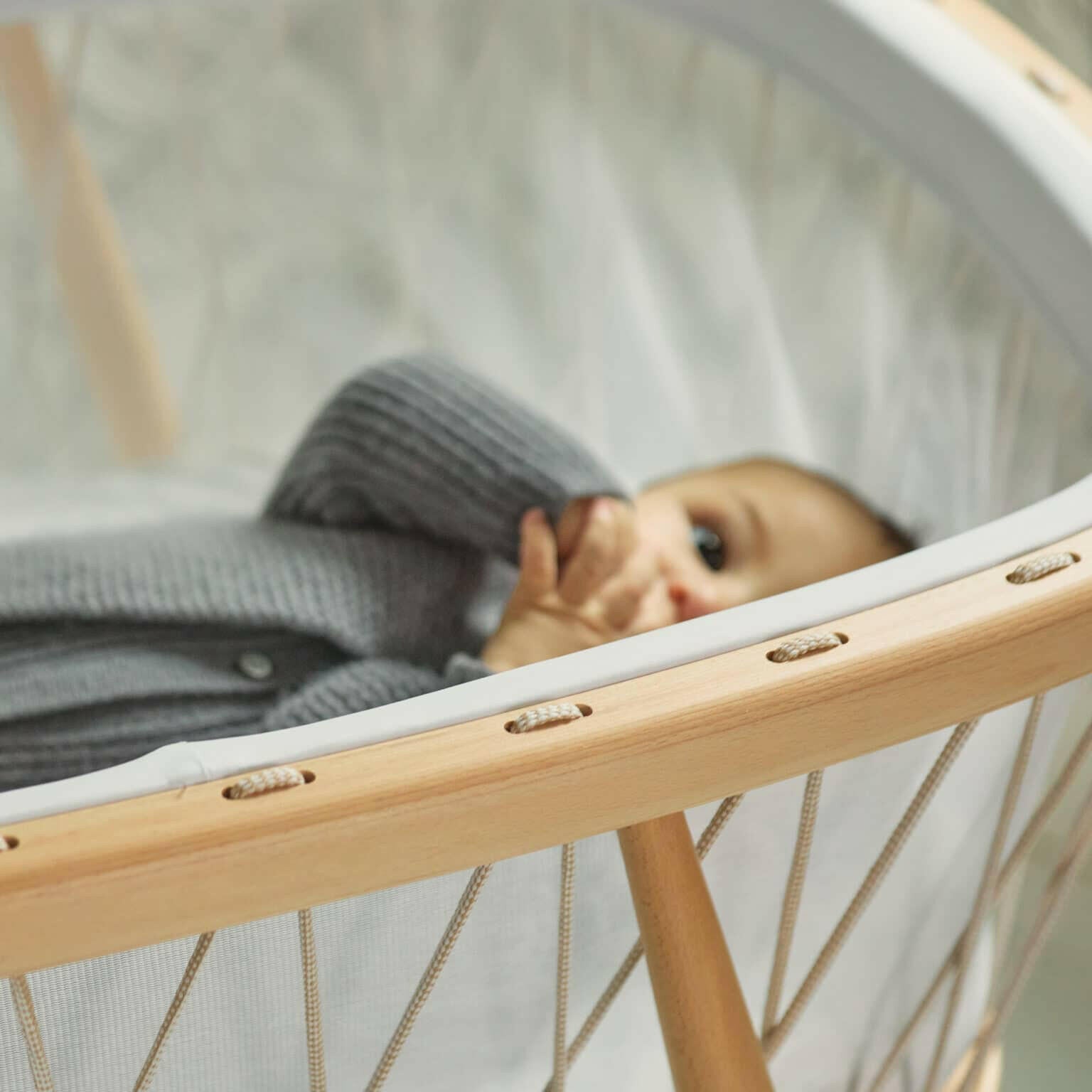 KUMI Bassinet With Organic Mattress Bassinet Charlie Crane