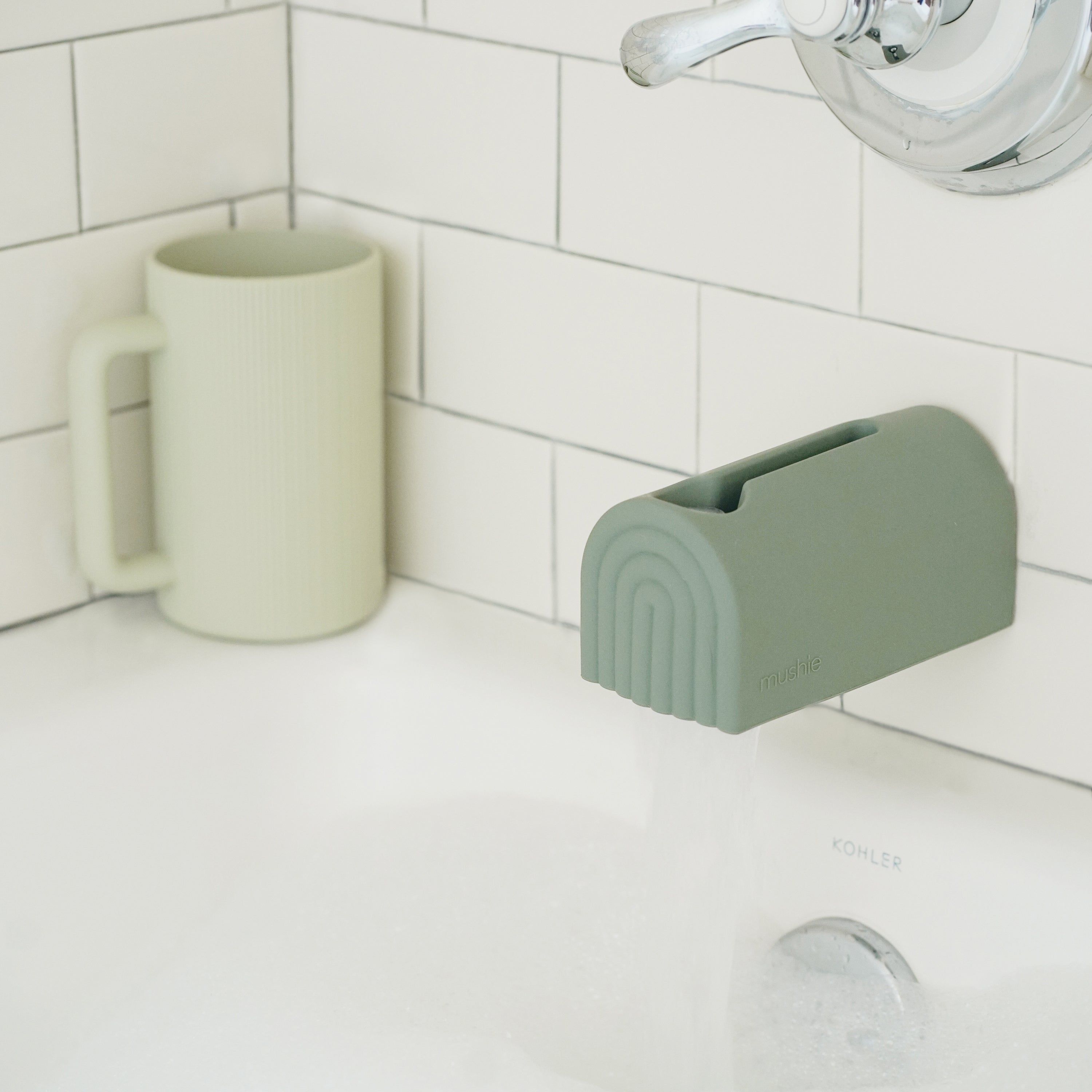 Bath Rinse Cup Bath Rinse Cup Mushie