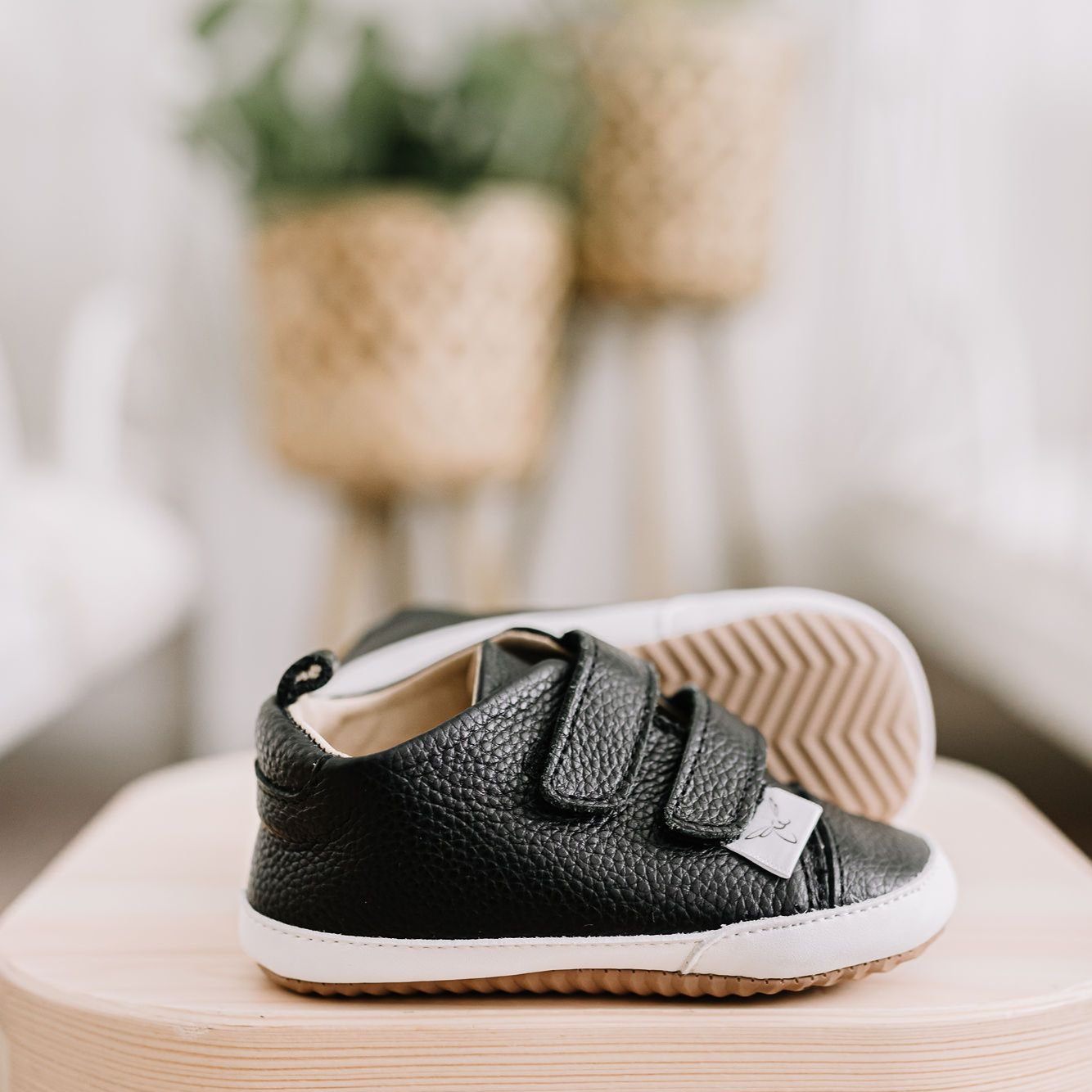 Casual Black Low Top