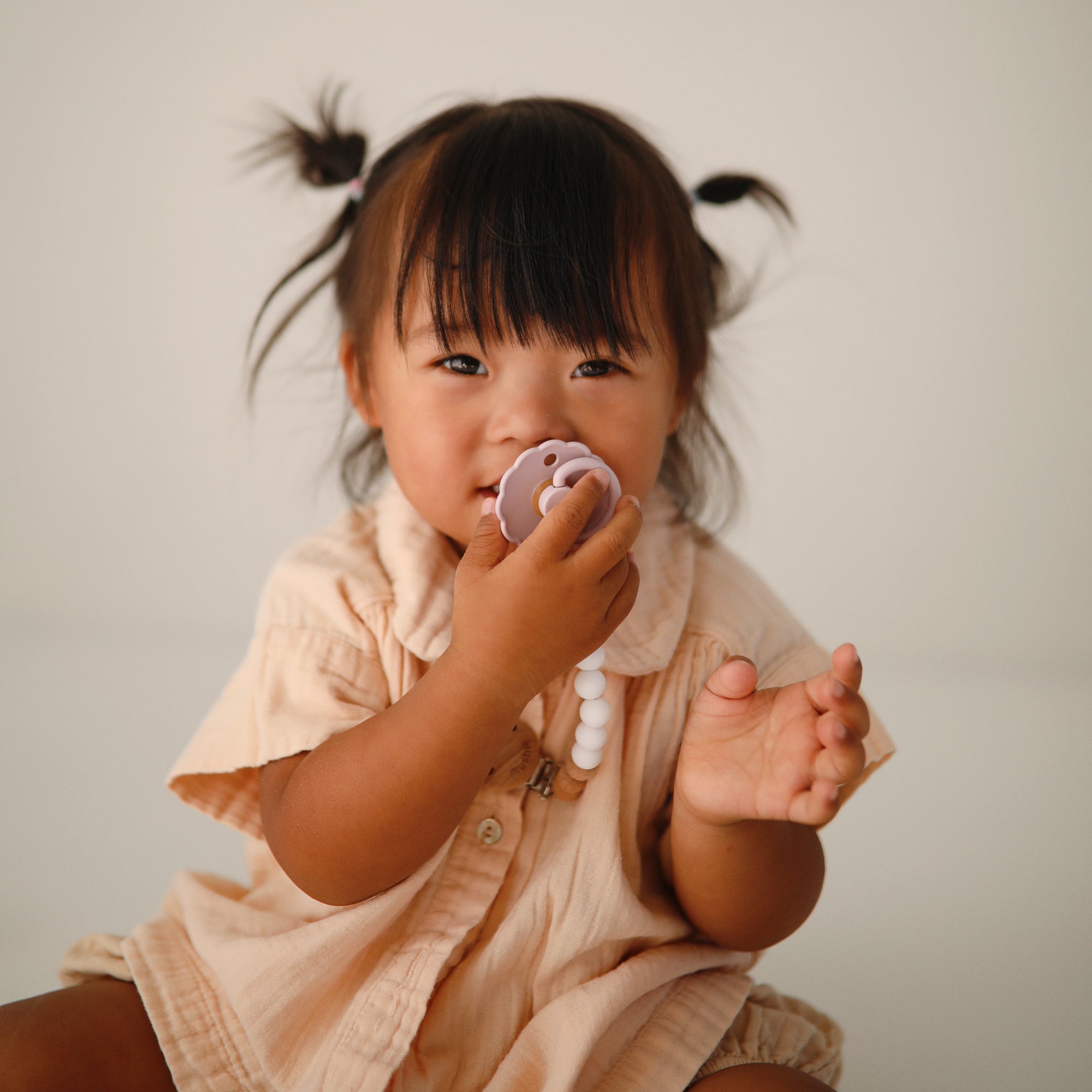 FRIGG Daisy Natural Rubber Pacifier 2-Pack FRIGG PACIFIERS Mushie