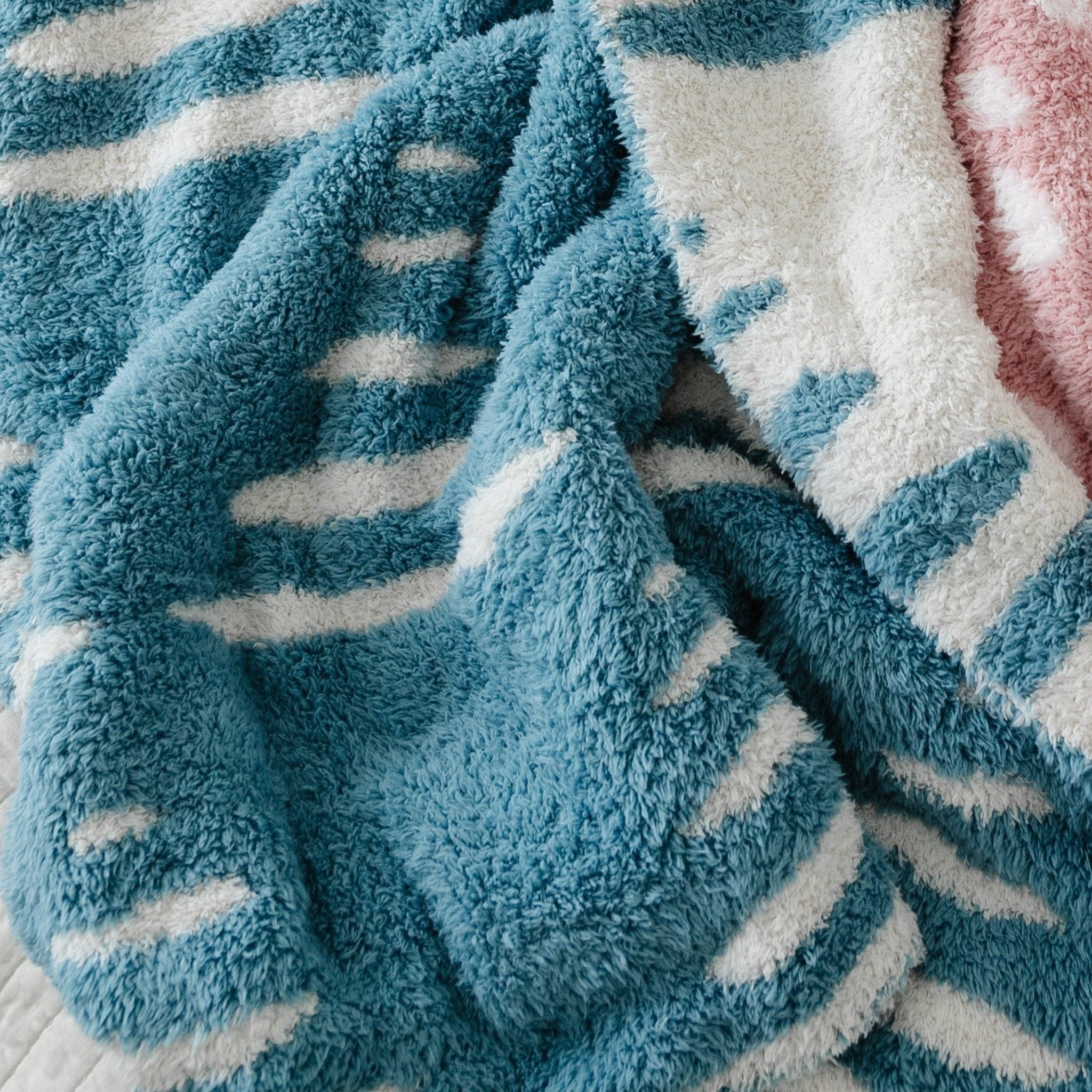 DOUBLE-LAYER BAMBONI® RECEIVING BLANKETS