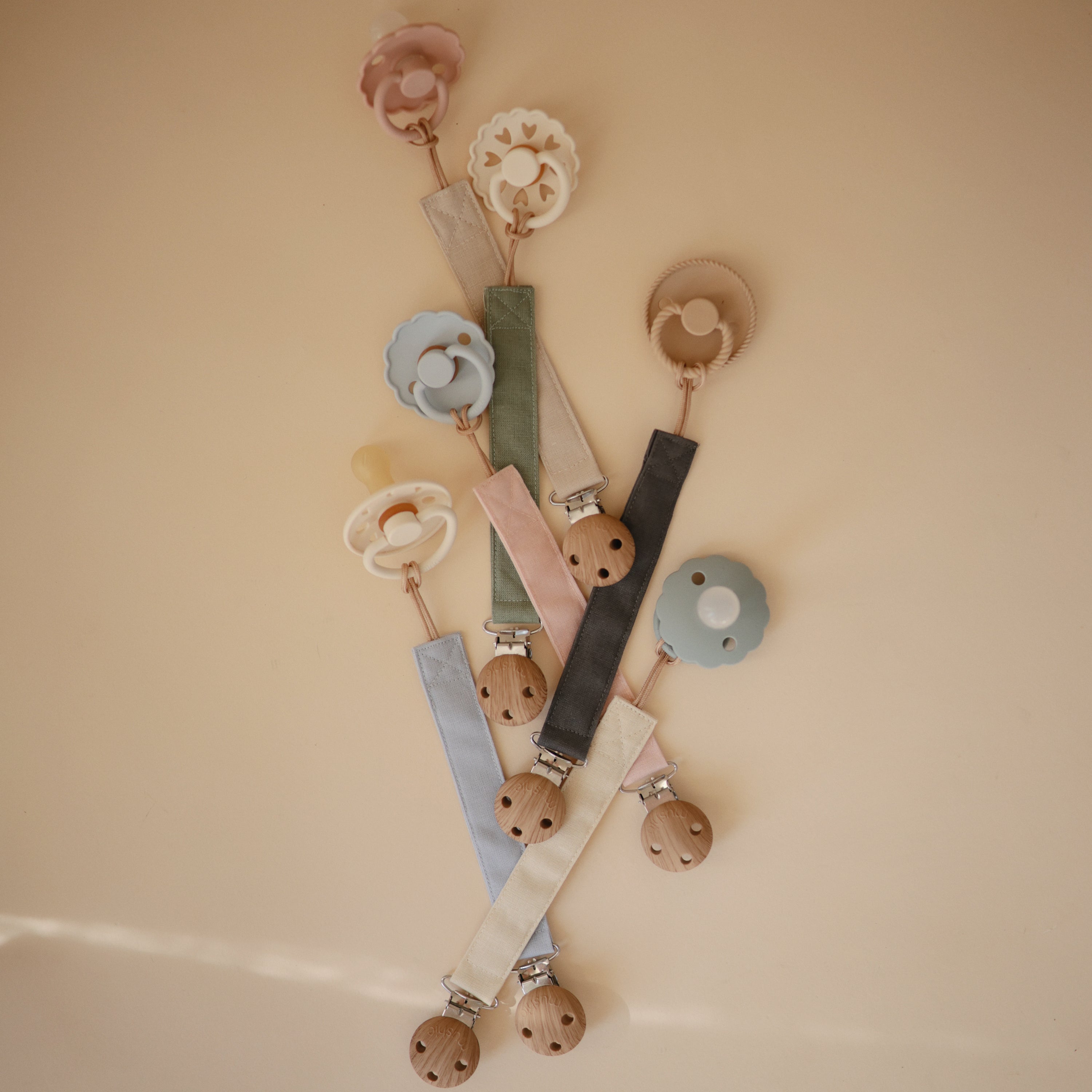 Linen Pacifier Clip 2-Pack Pacifier Clip Mushie
