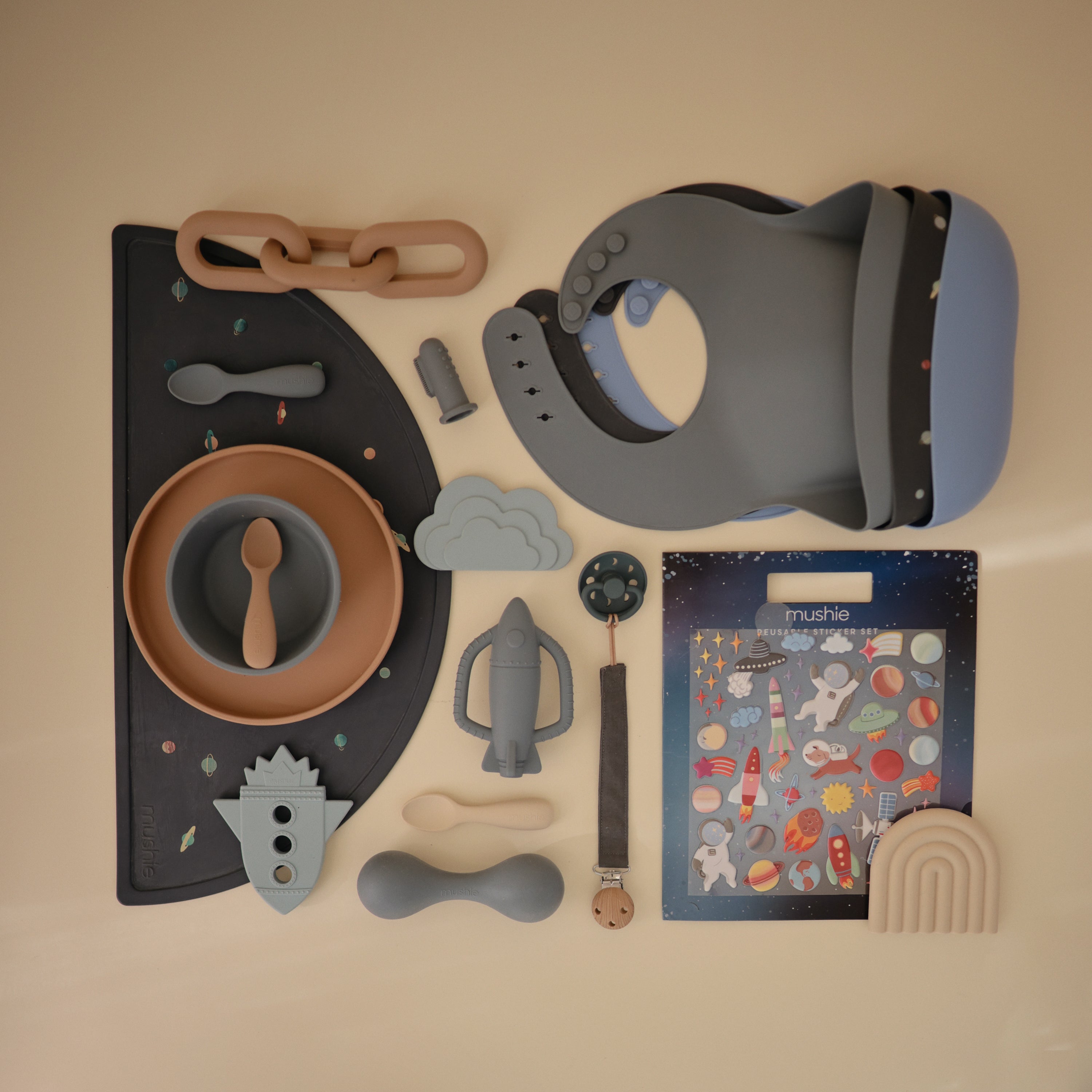Classic Silicone Suction Plate silicone tableware Mushie
