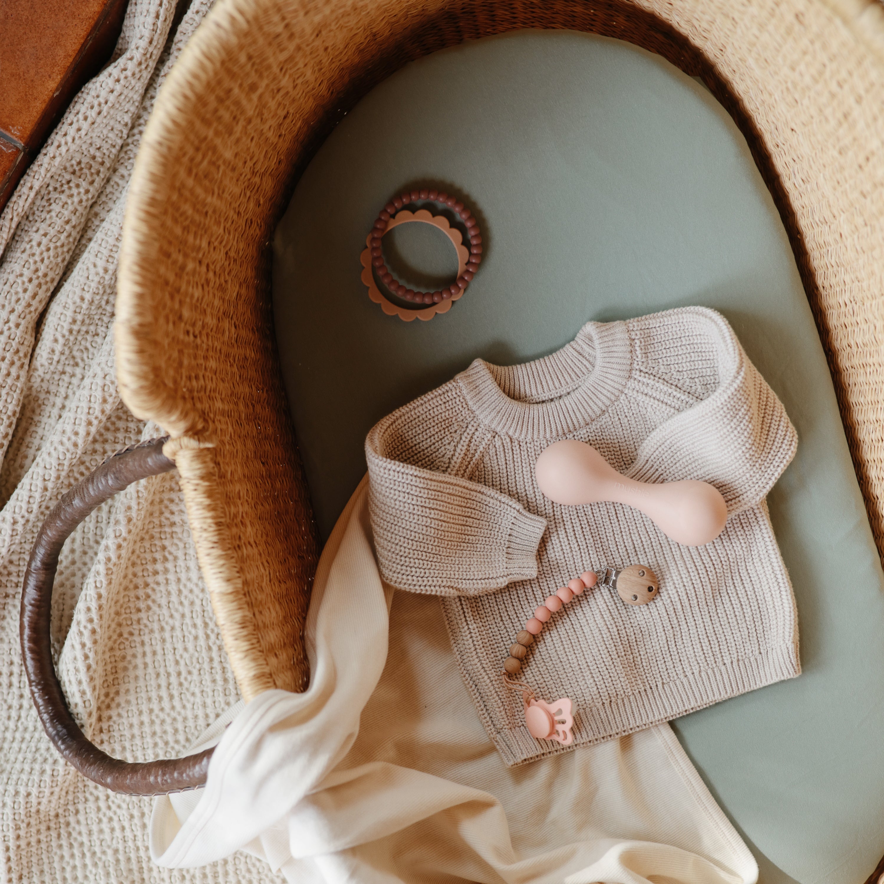 Pearl Teether Bracelet Pacifiers & Teethers Mushie