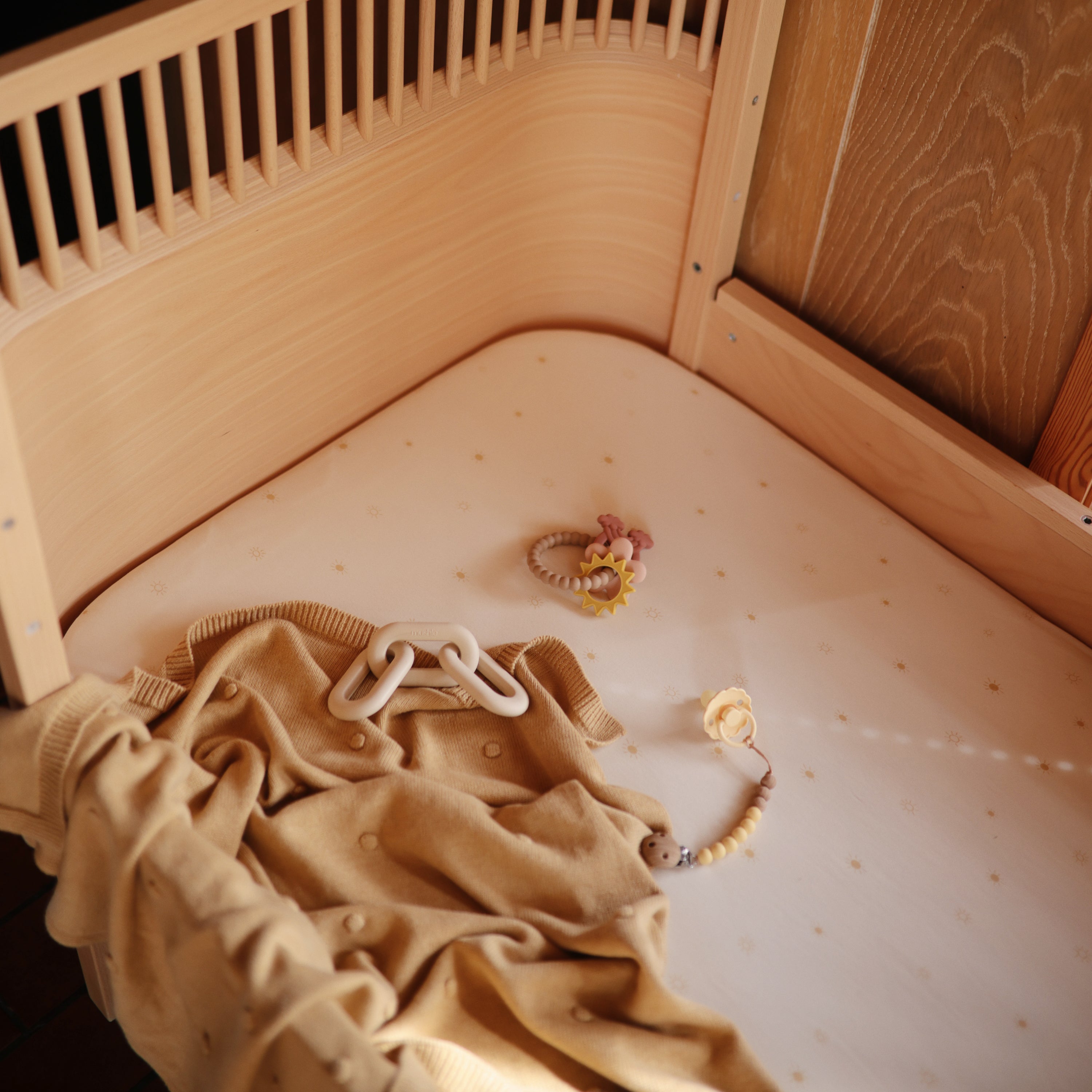 Stretchy Crib Sheet crib sheets Mushie