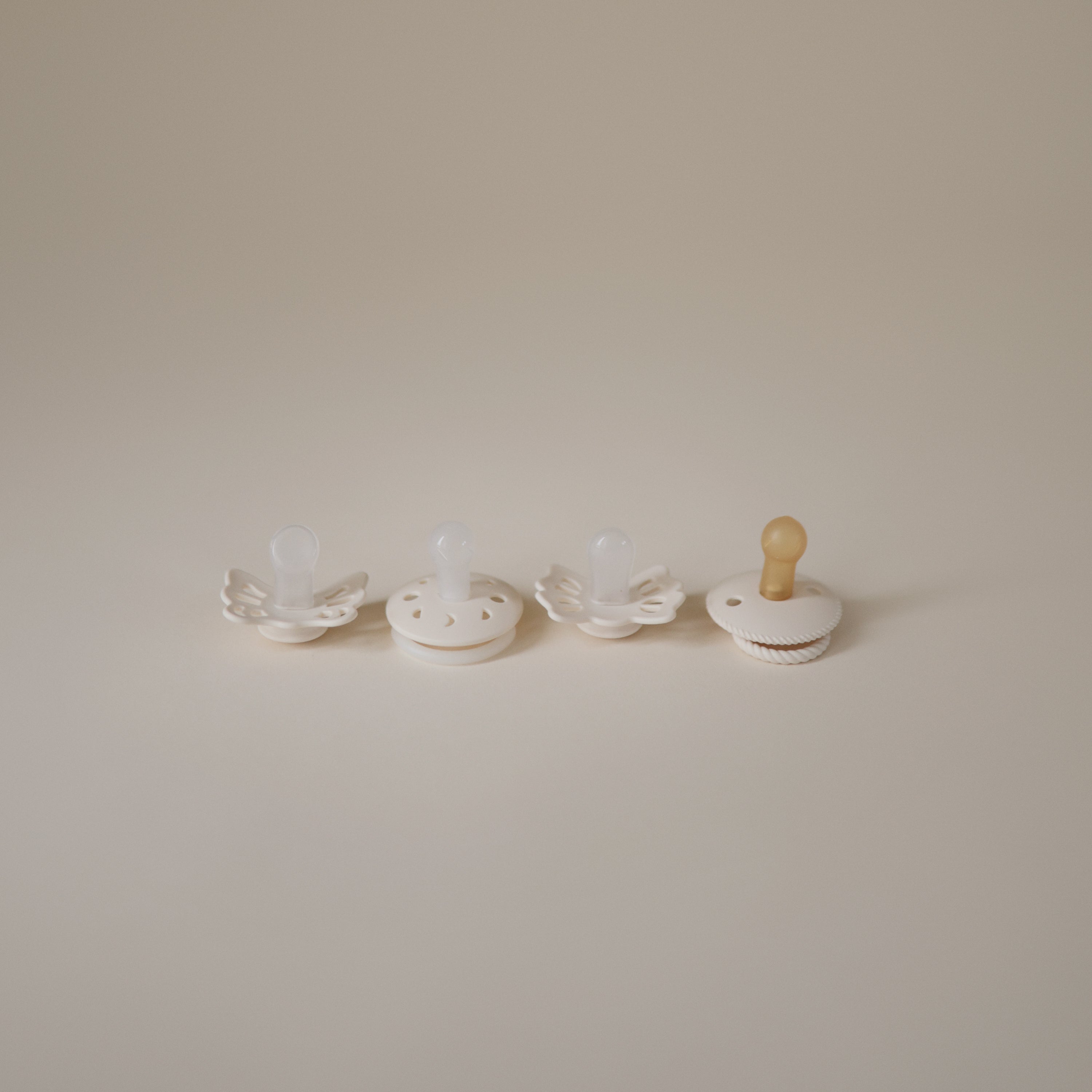 FRIGG Baby's First Pacifier Moonlight Sailing (Cream) 4-Pack FRIGG PACIFIERS Mushie