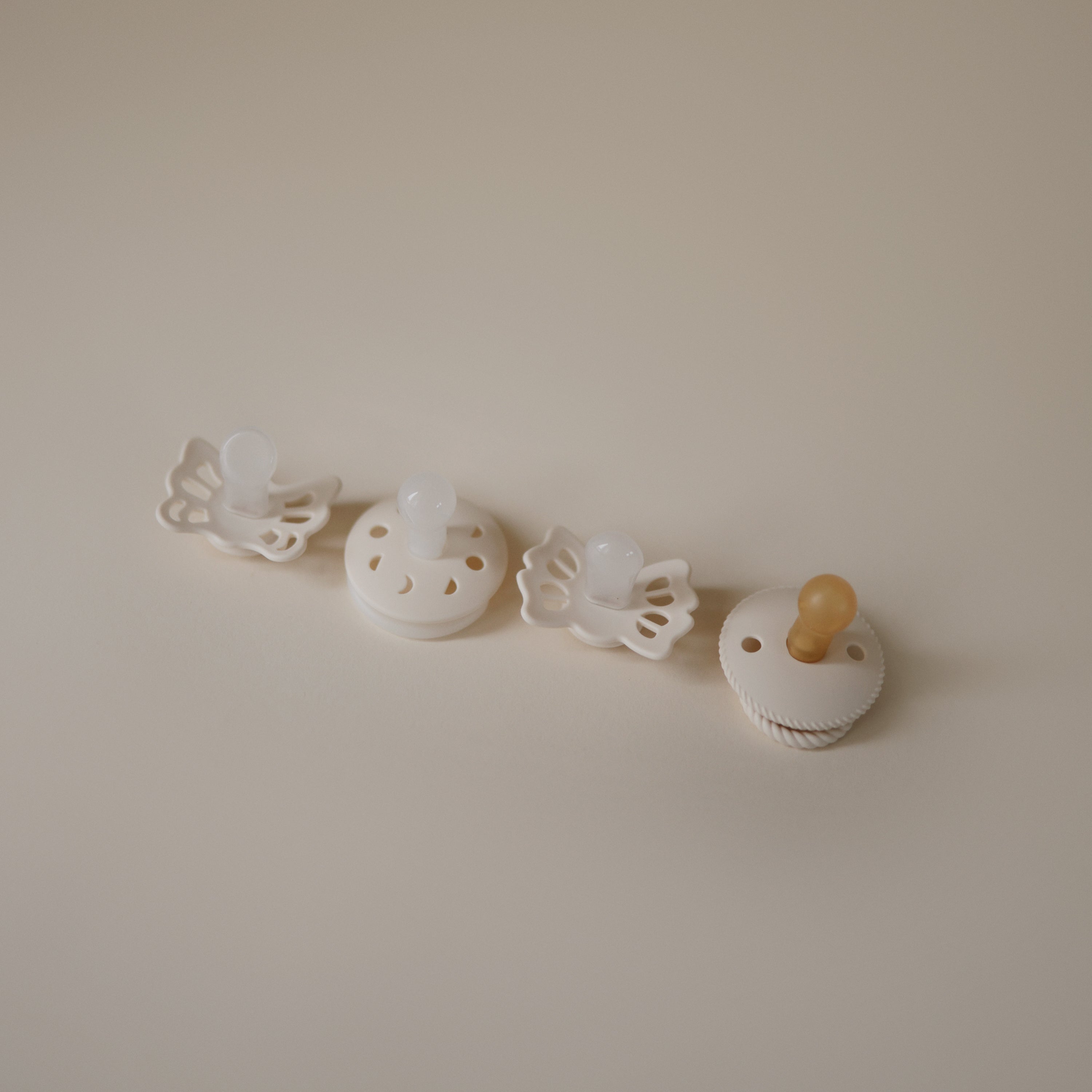 FRIGG Baby's First Pacifier Moonlight Sailing (Cream) 4-Pack FRIGG PACIFIERS Mushie