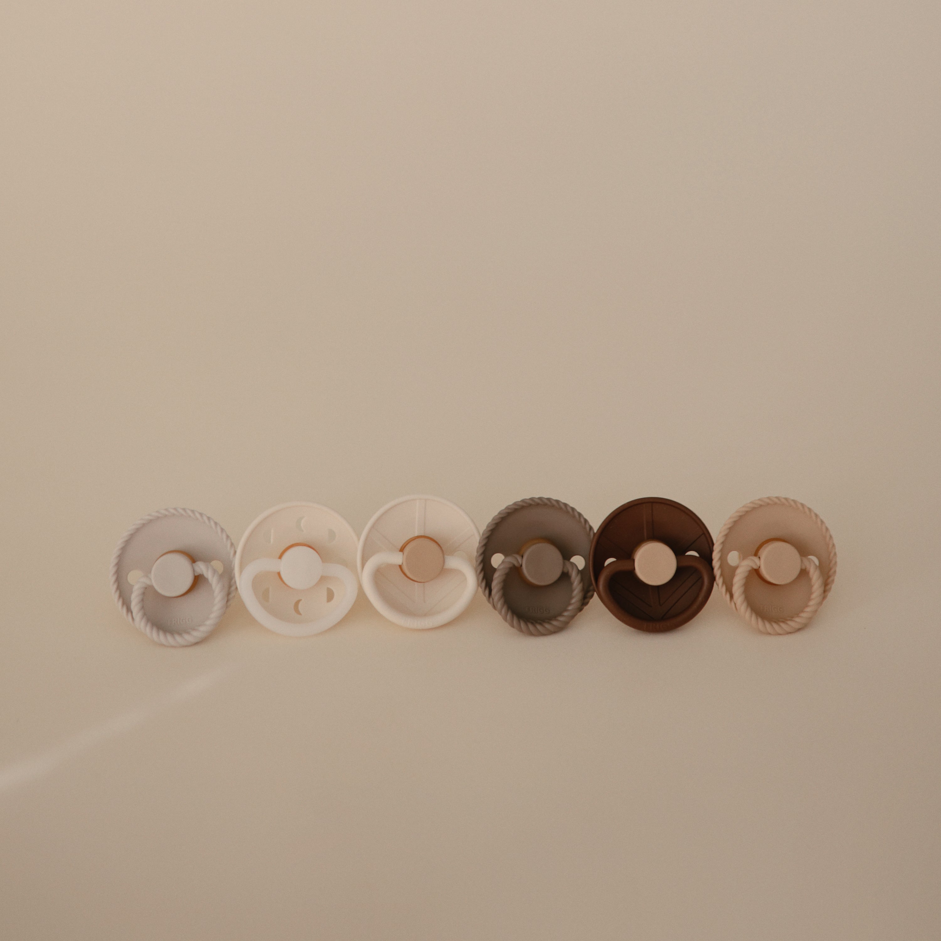 FRIGG Natural Rubber Earthy Wonder Pacifier 6-Pack FRIGG PACIFIERS Mushie