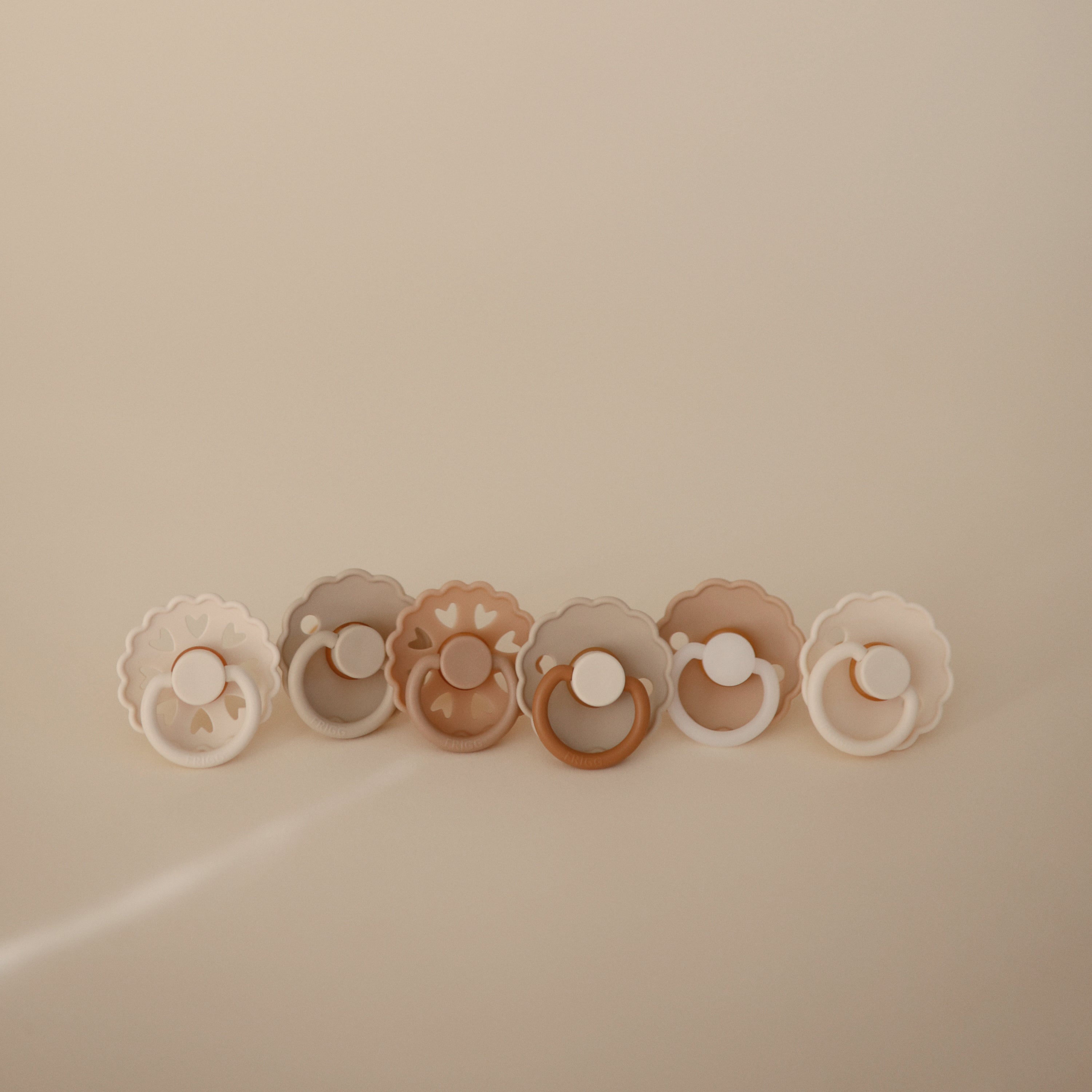 FRIGG Natural Rubber Pacifier 6-Pack