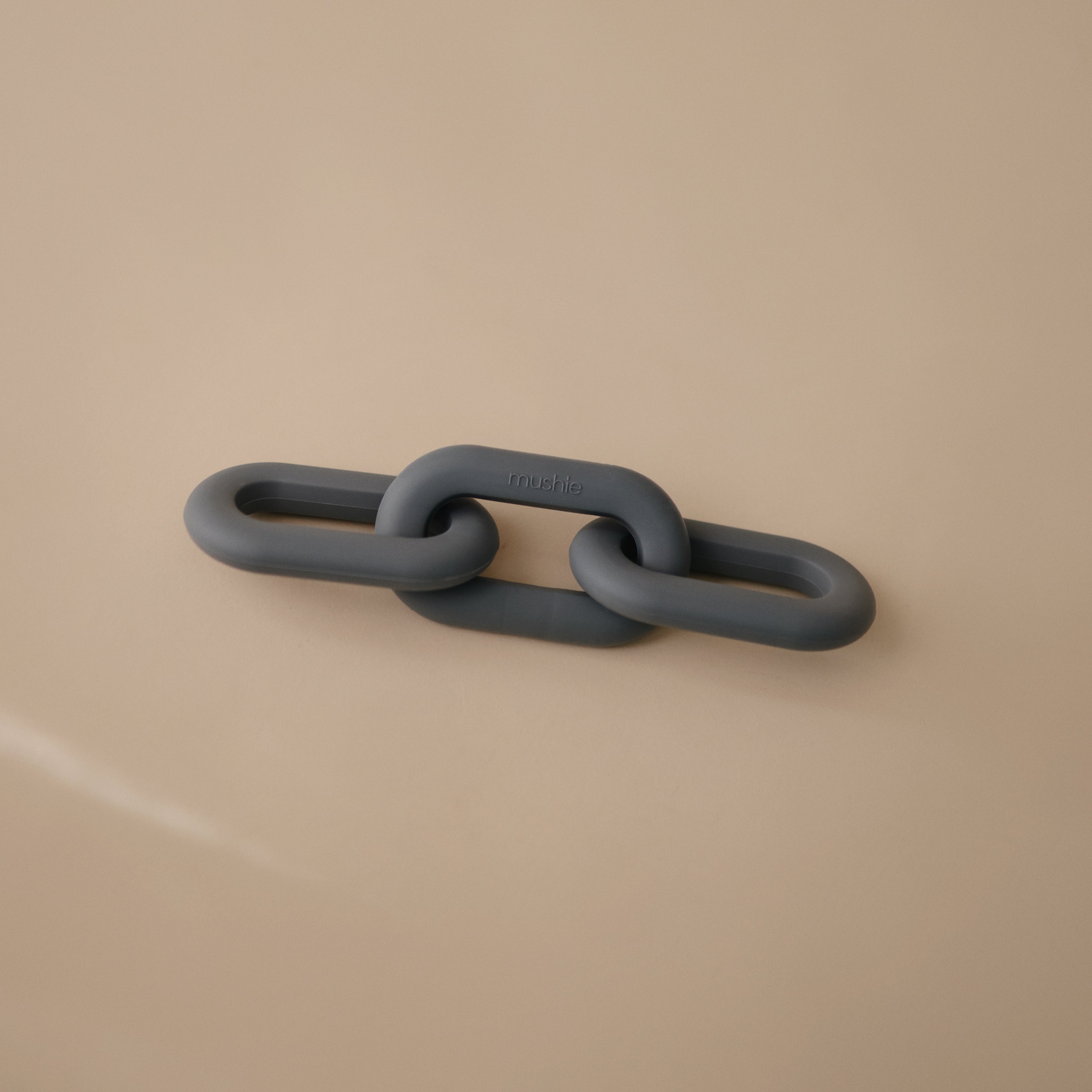 Links Teether teether Mushie