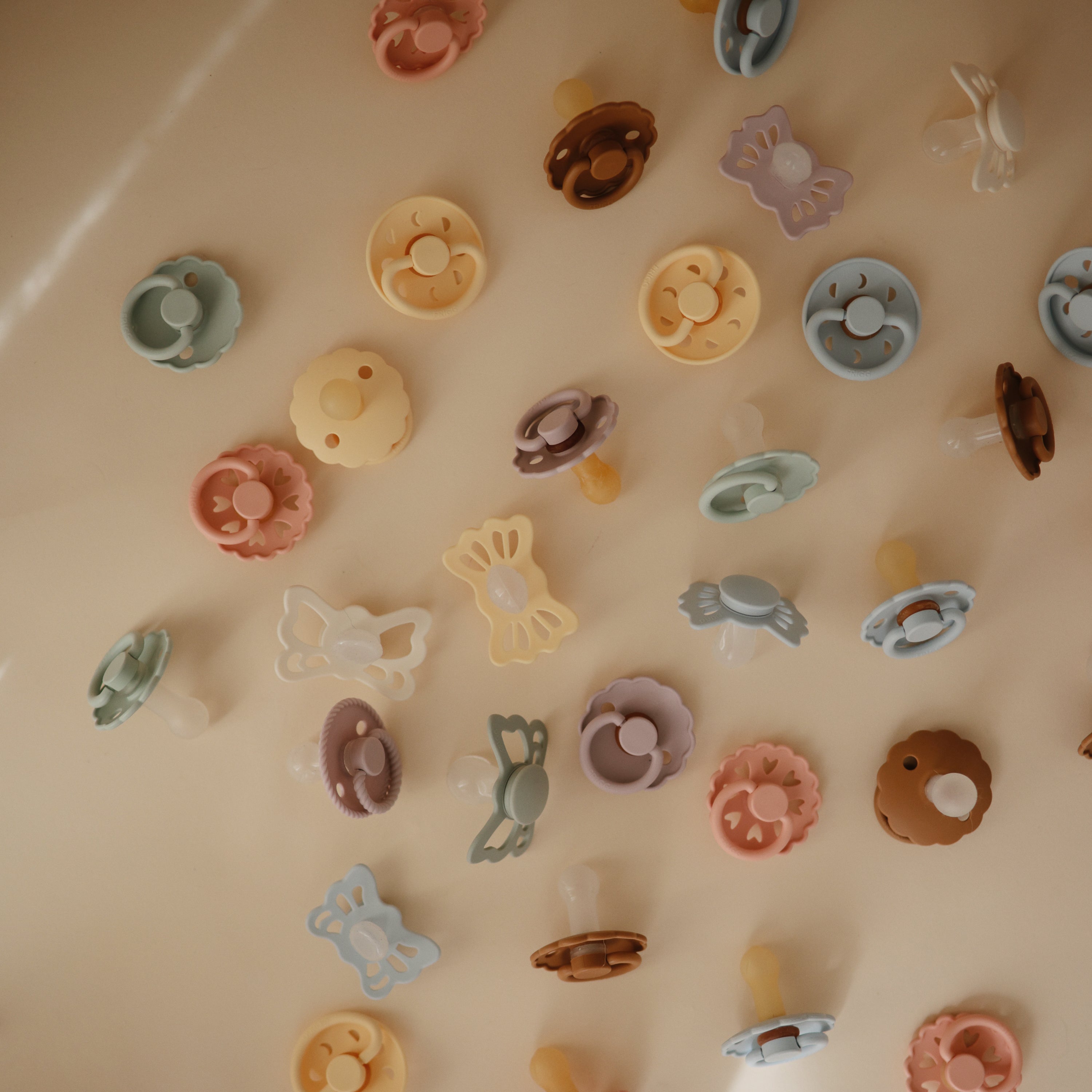 FRIGG Lucky Symmetrical Silicone Pacifier 2-Pack (6-18 Months) FRIGG PACIFIERS Mushie