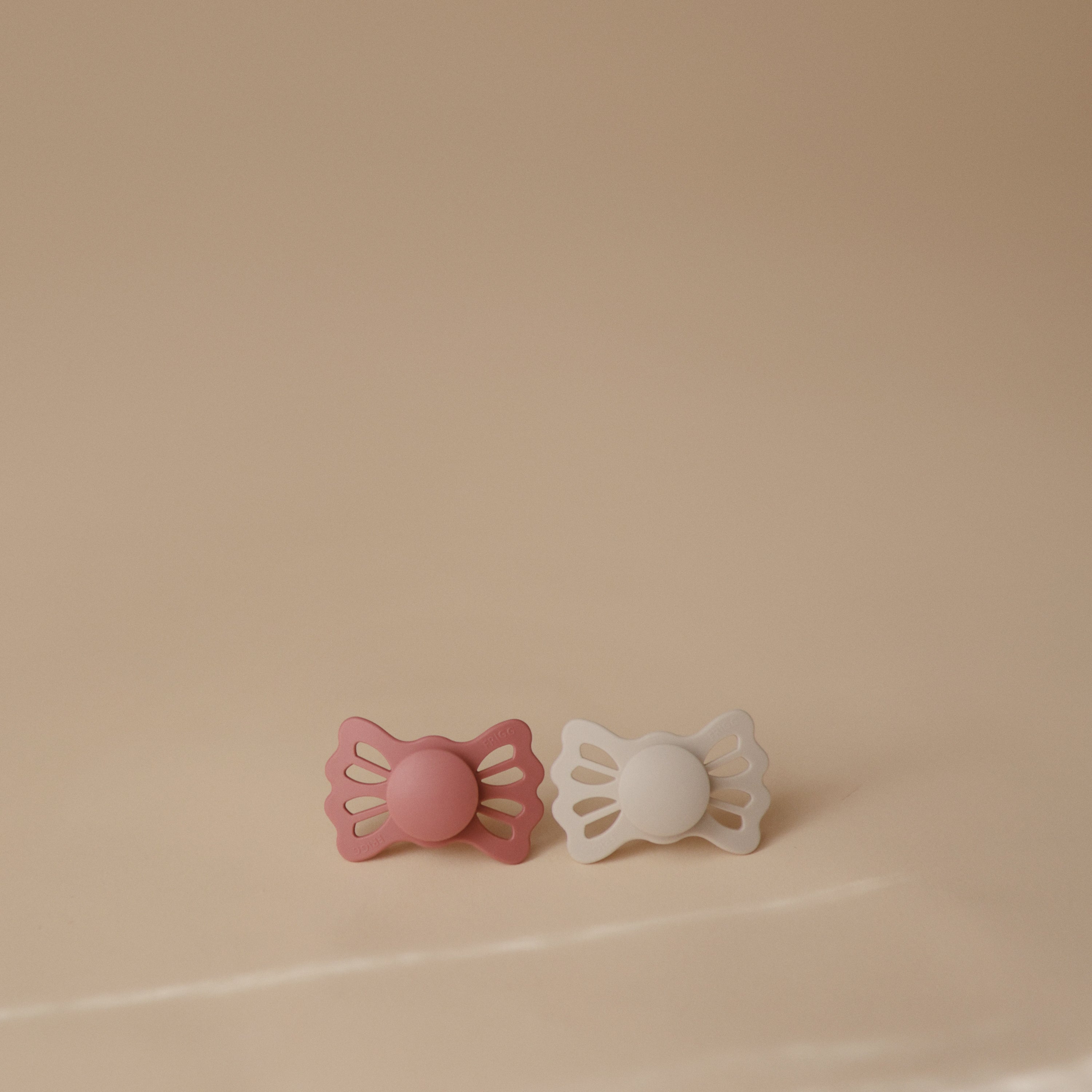 FRIGG Lucky Symmetrical Silicone Pacifier 2-Pack (6-18 Months) FRIGG PACIFIERS Mushie