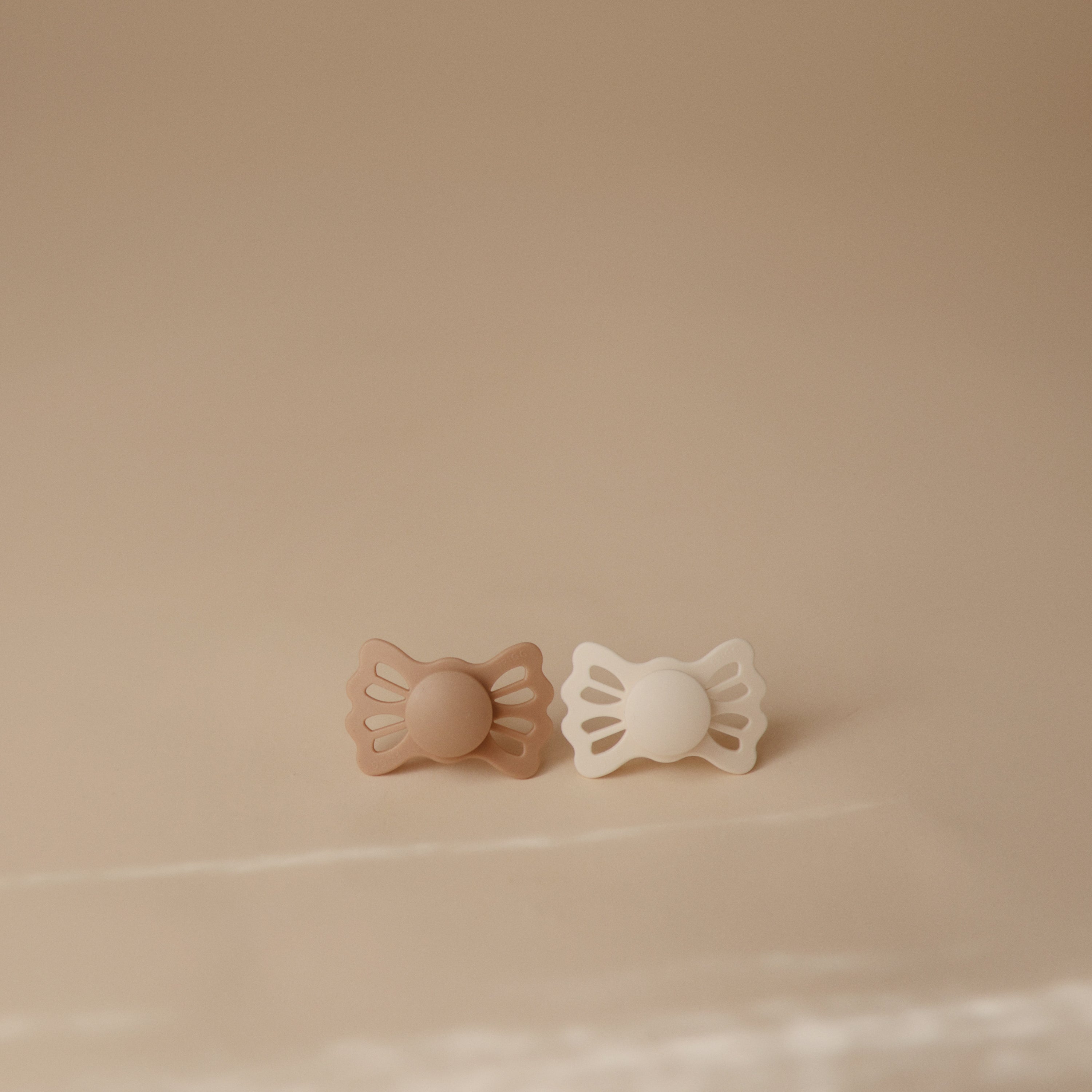 FRIGG Lucky Symmetrical Silicone Pacifier 2-Pack (6-18 Months) FRIGG PACIFIERS Mushie