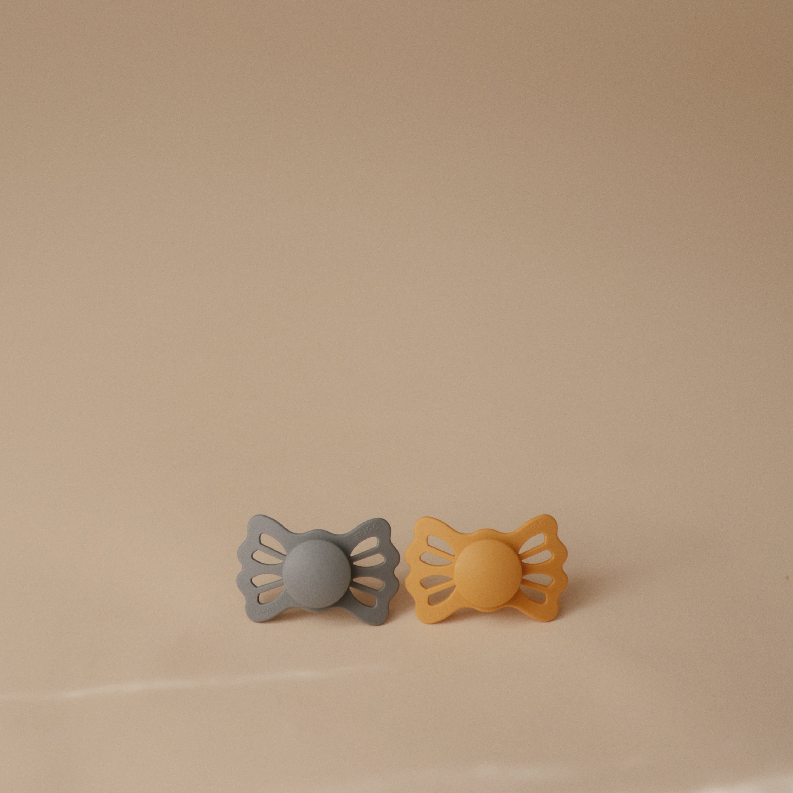 FRIGG Lucky Symmetrical Silicone Pacifier 2-Pack (6-18 Months) FRIGG PACIFIERS Mushie