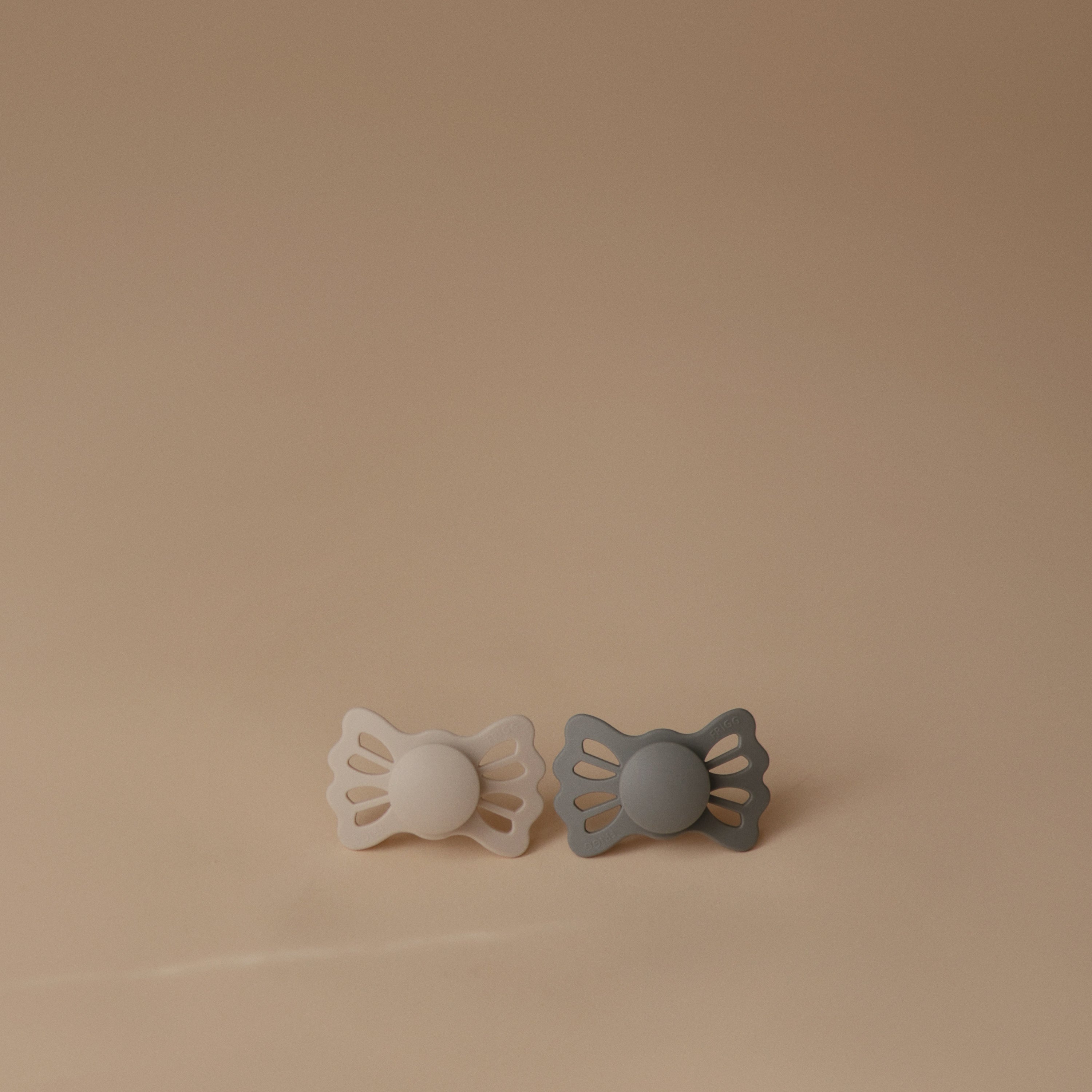 FRIGG Lucky Symmetrical Silicone Pacifier 2-Pack (6-18 Months) FRIGG PACIFIERS Mushie