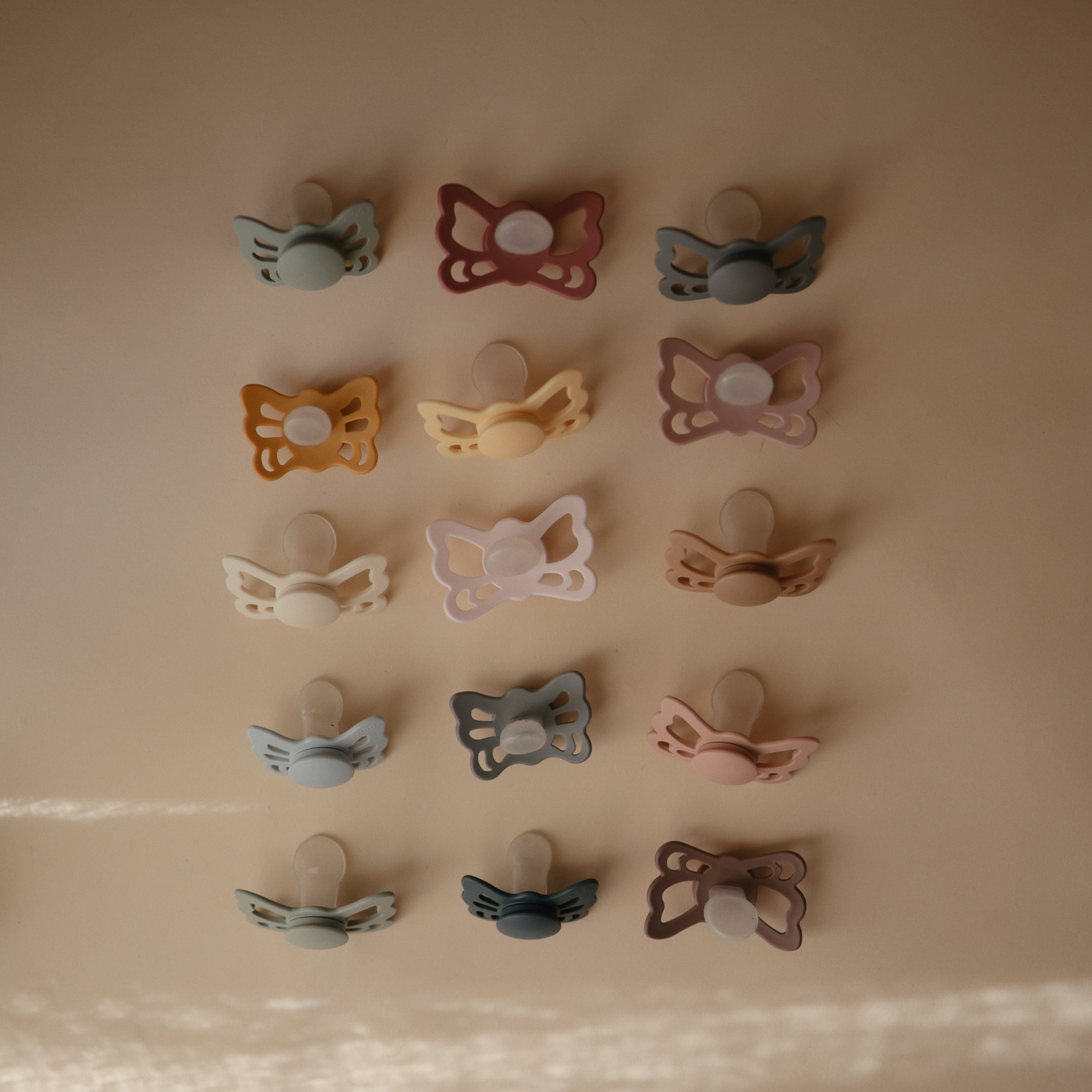 FRIGG Butterfly Anatomical Silicone Pacifier 2-Pack (0-6 Months) FRIGG PACIFIERS Mushie