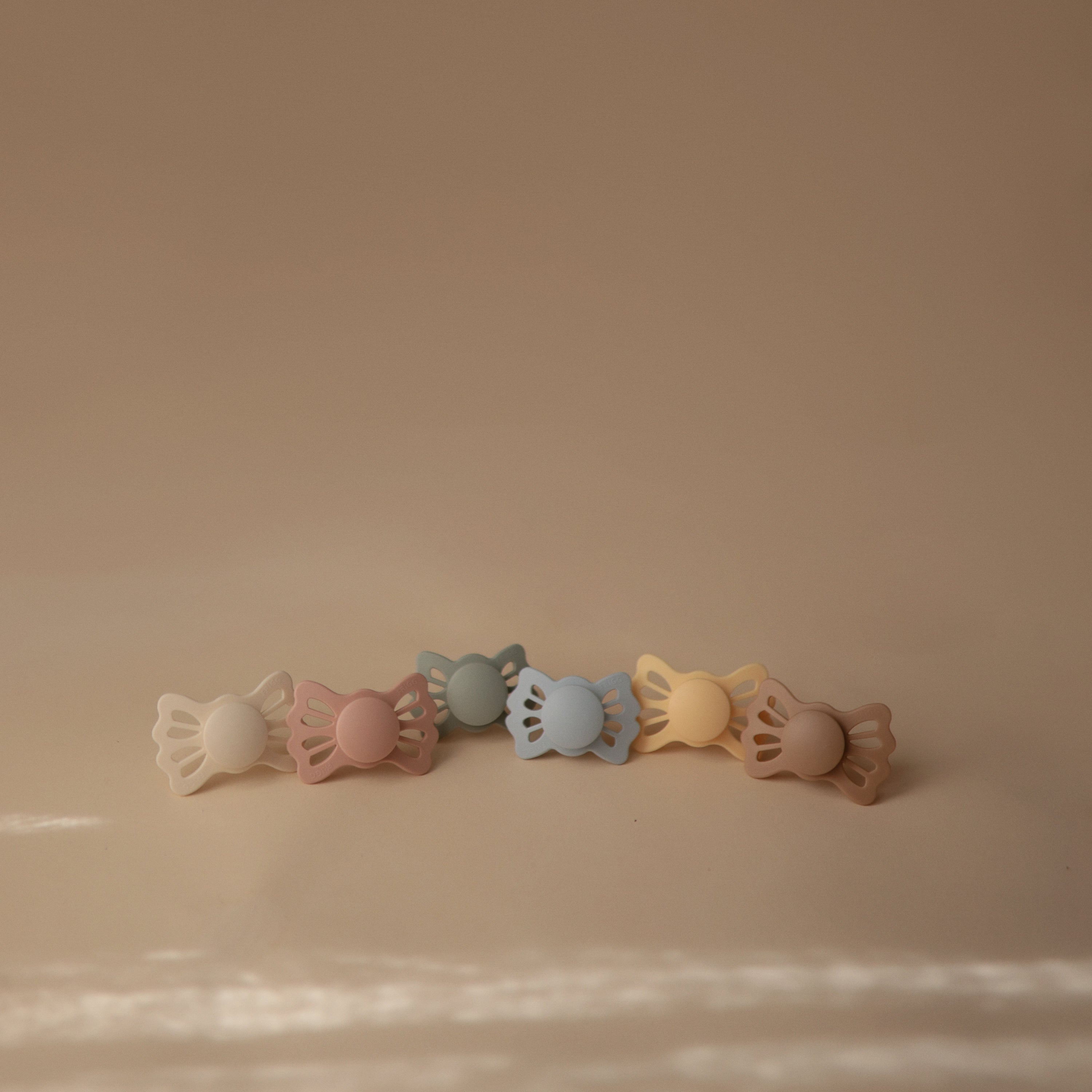 FRIGG Lucky Symmetrical Silicone Pacifier 2-Pack (0-6 Months) FRIGG PACIFIERS Mushie