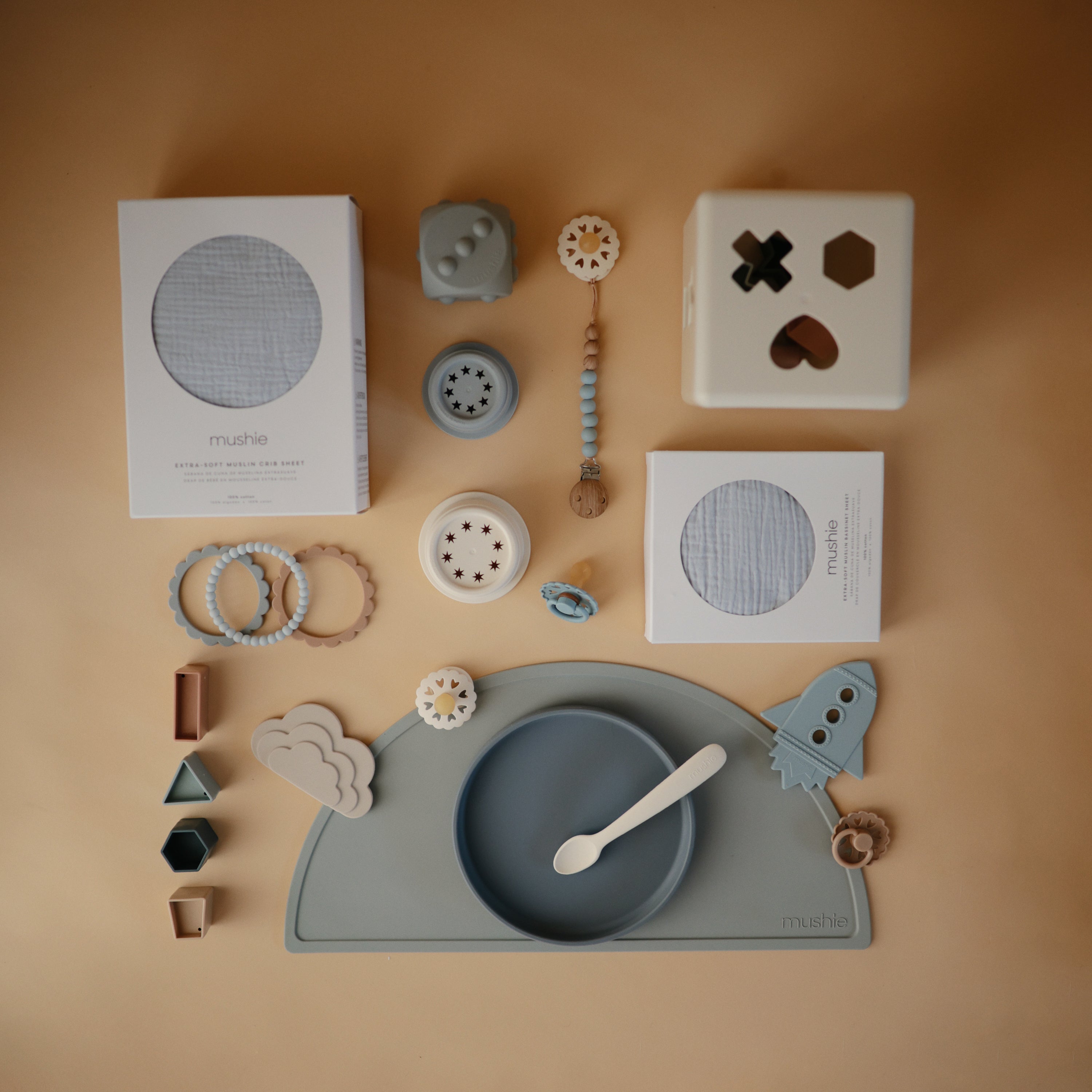 Classic Silicone Suction Plate silicone tableware Mushie