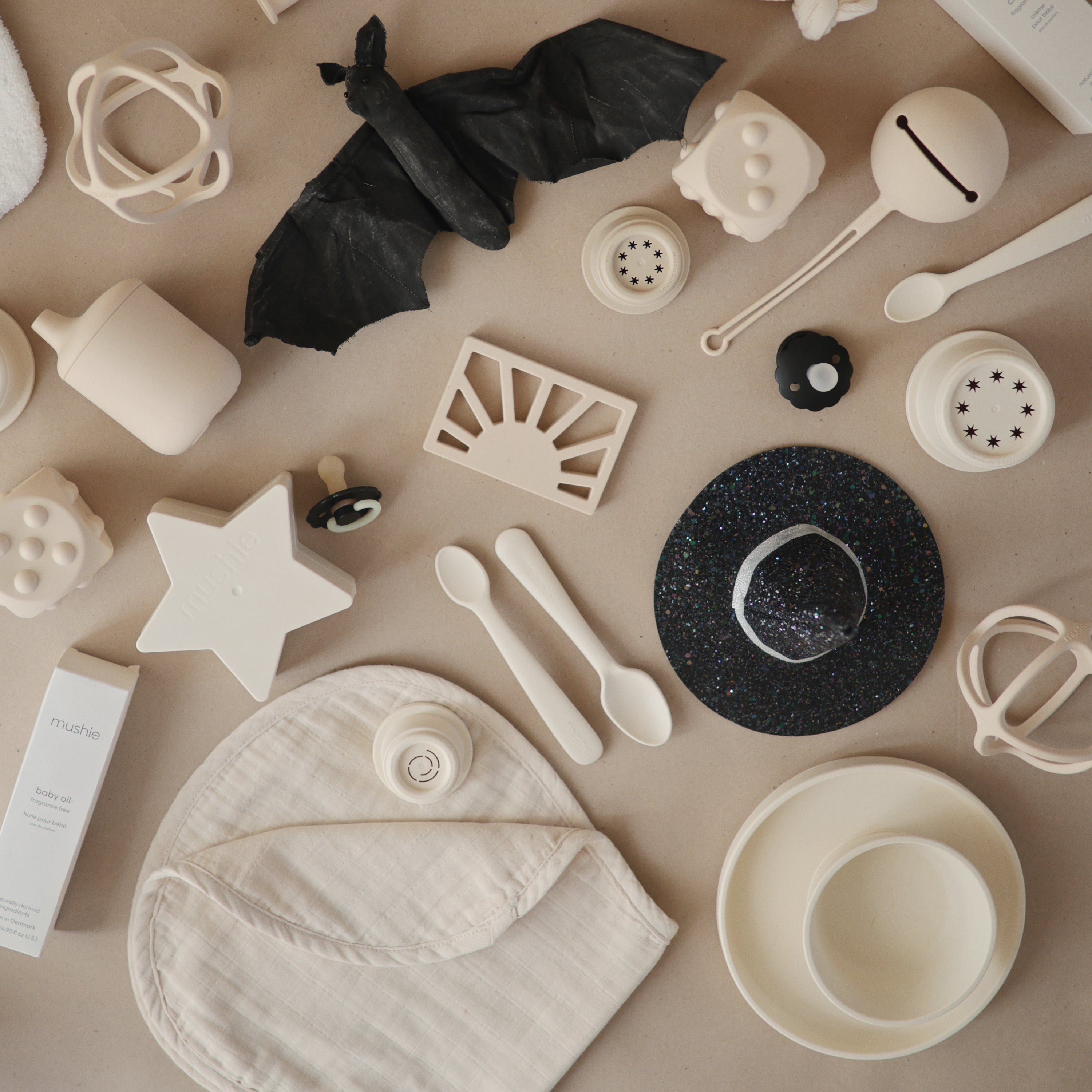 Silicone Suction Bowl silicone tableware Mushie